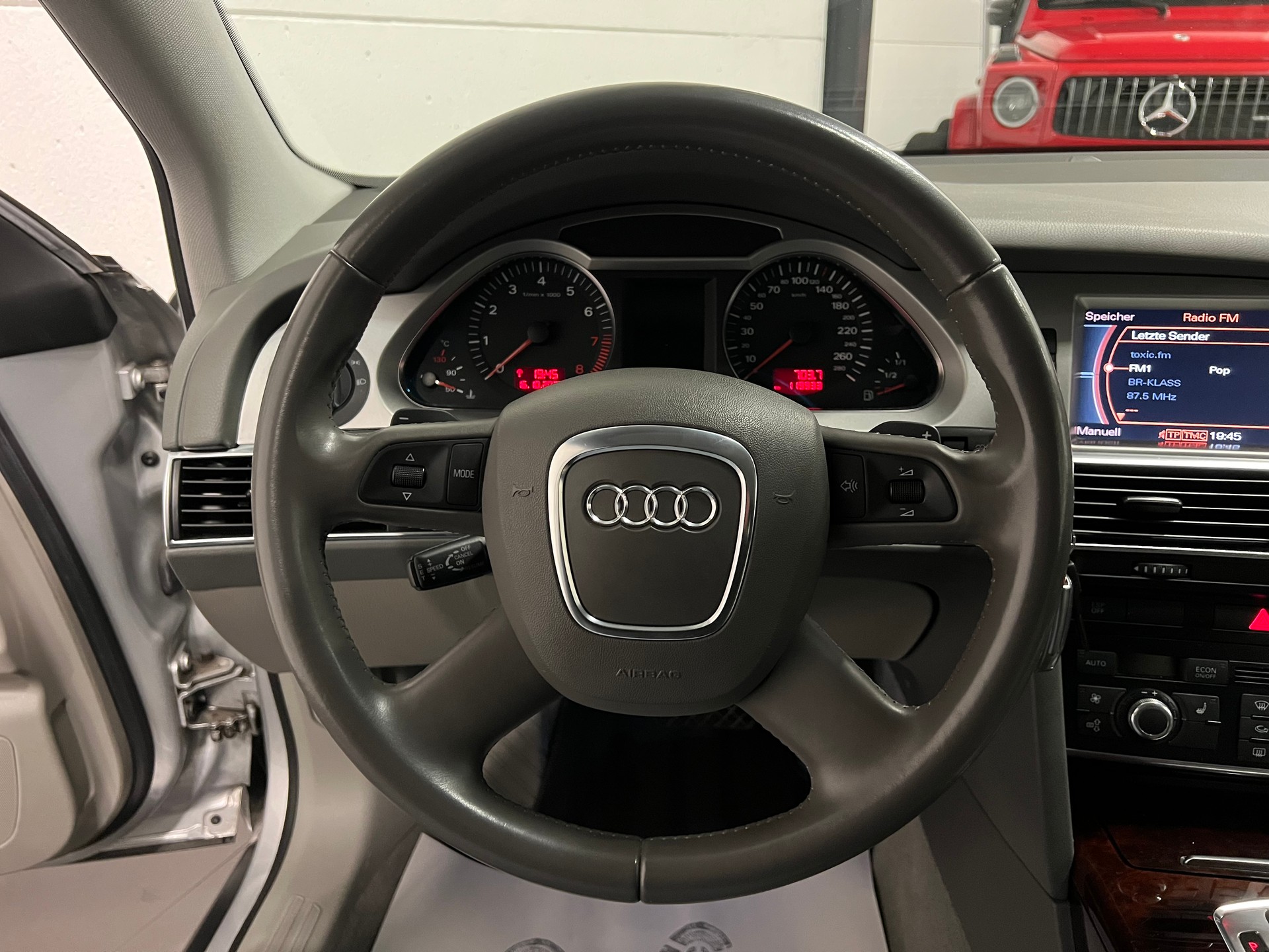 AUDI A6 Limousine 3.2 V6 FSI quattro-image-24
