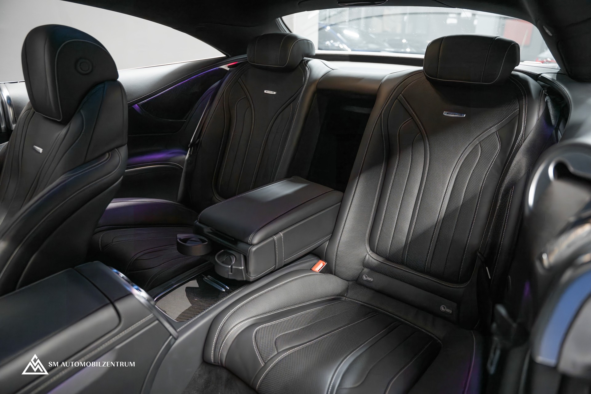 MERCEDES-BENZ S 63 V8 AMG Coupé / Sonderlackierung Designo / Panorama / Burmester-image-12