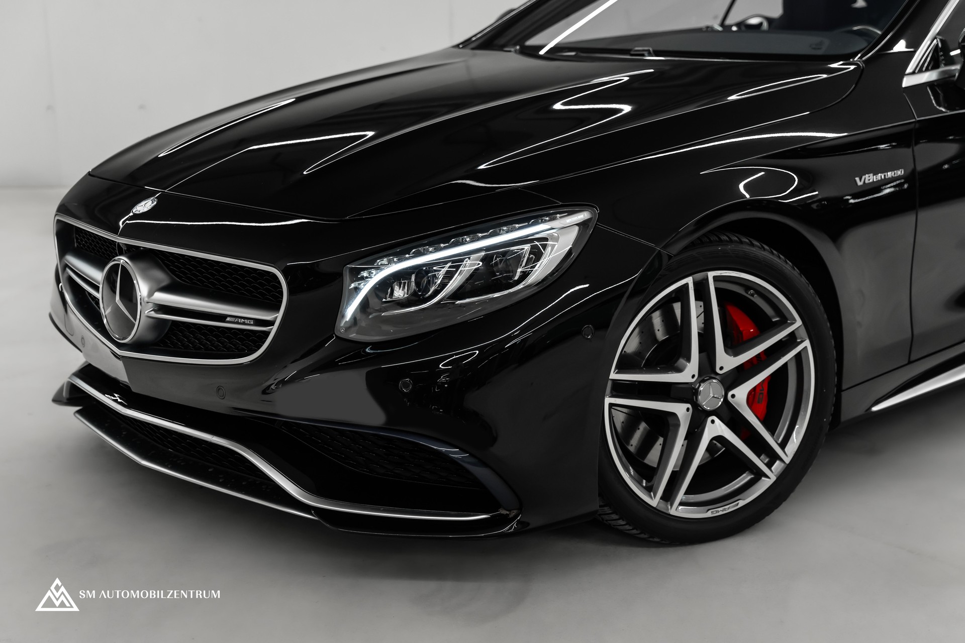 MERCEDES-BENZ S 63 V8 AMG Coupé / Sonderlackierung Designo / Panorama / Burmester-image-3