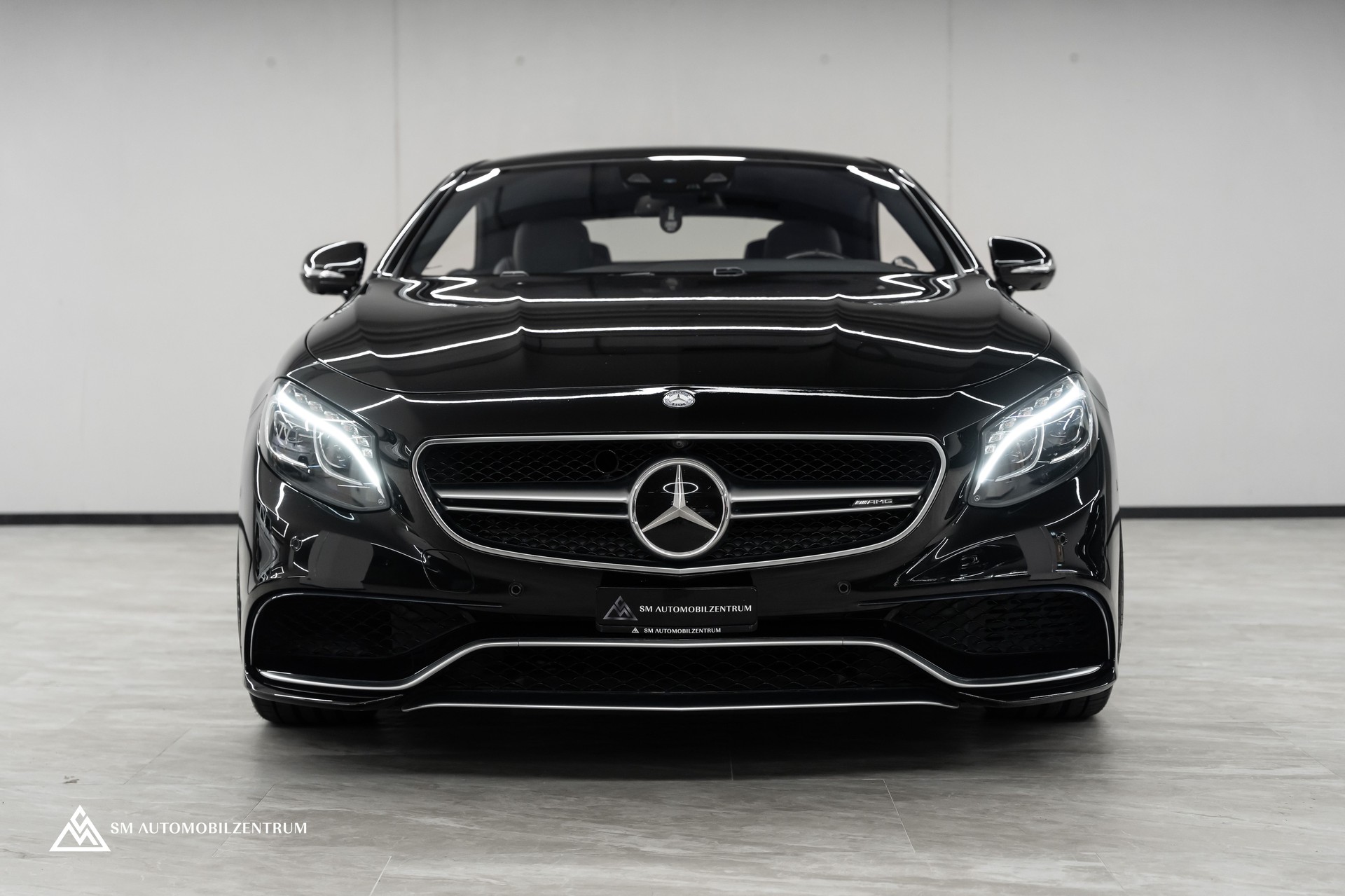 MERCEDES-BENZ S 63 V8 AMG Coupé / Sonderlackierung Designo / Panorama / Burmester-showroom-element-1