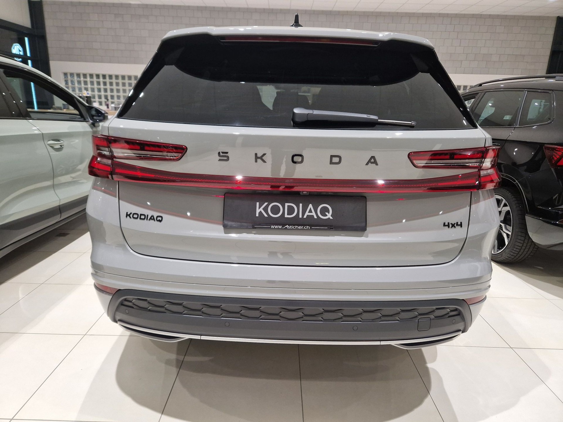 SKODA Kodiaq 2.0 TSI Sportline 4x4-image-3