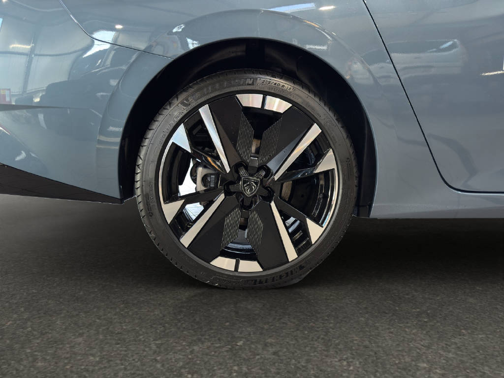 PEUGEOT 308 SW 1.2 Hybrid GT-image-13