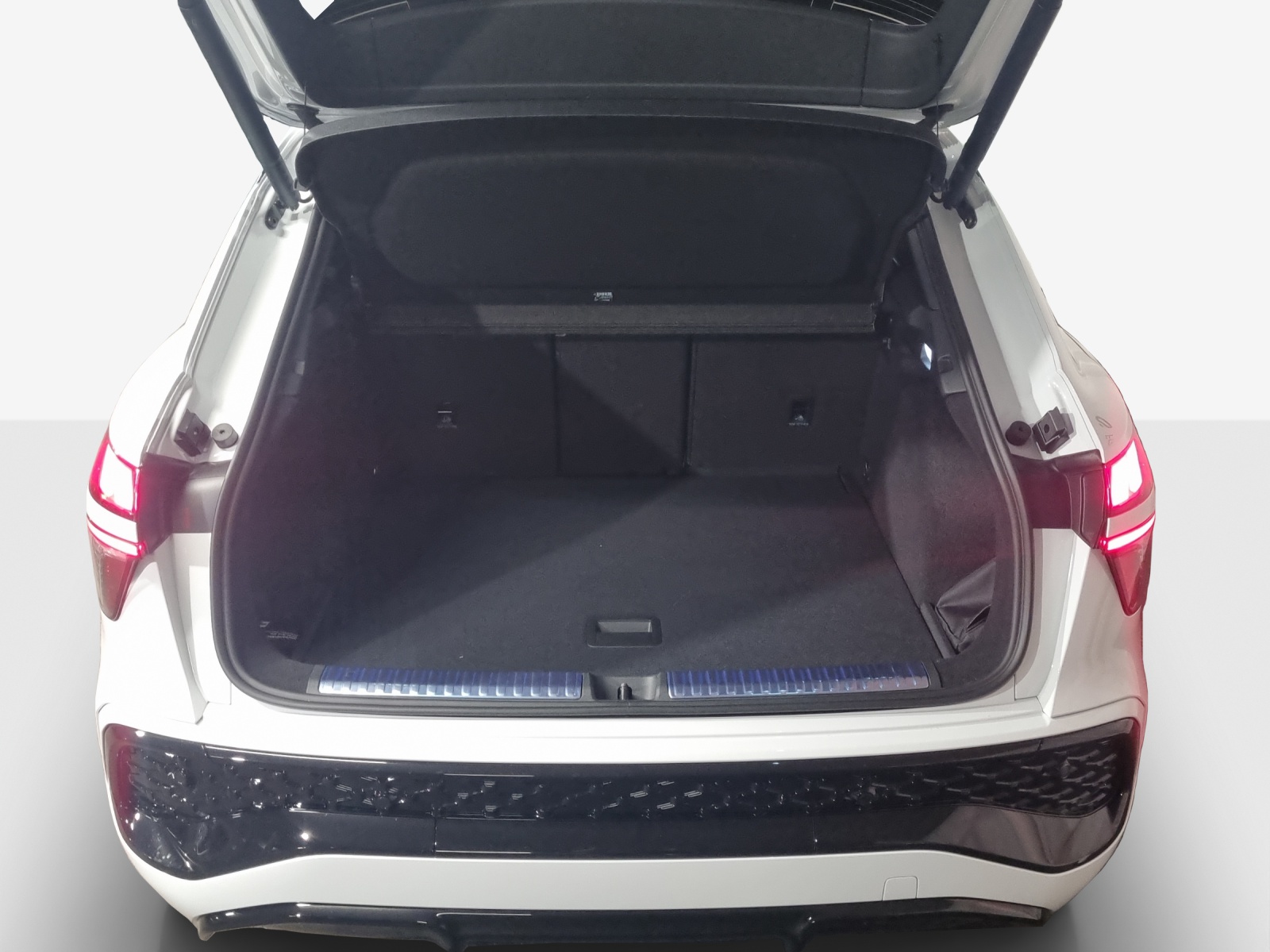 AUDI Q3 SUV 110 kW TFSI S tronic-image-12