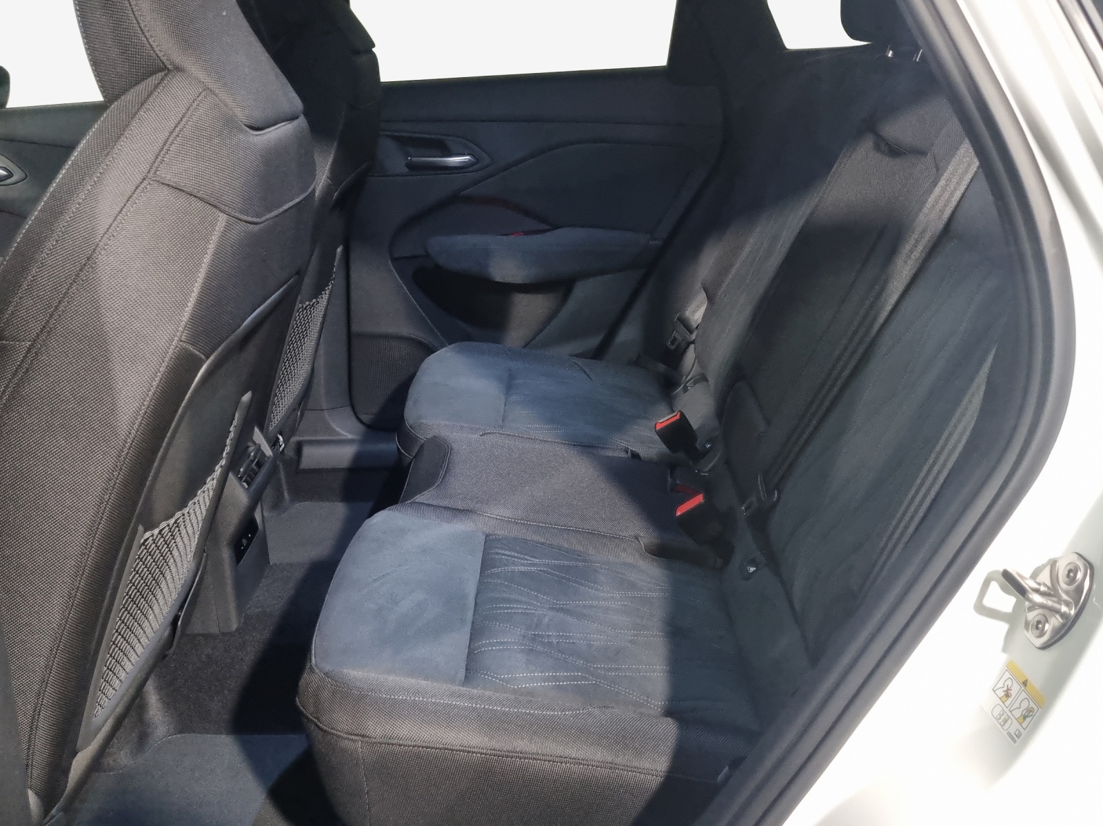 AUDI Q3 SUV 110 kW TFSI S tronic-image-11