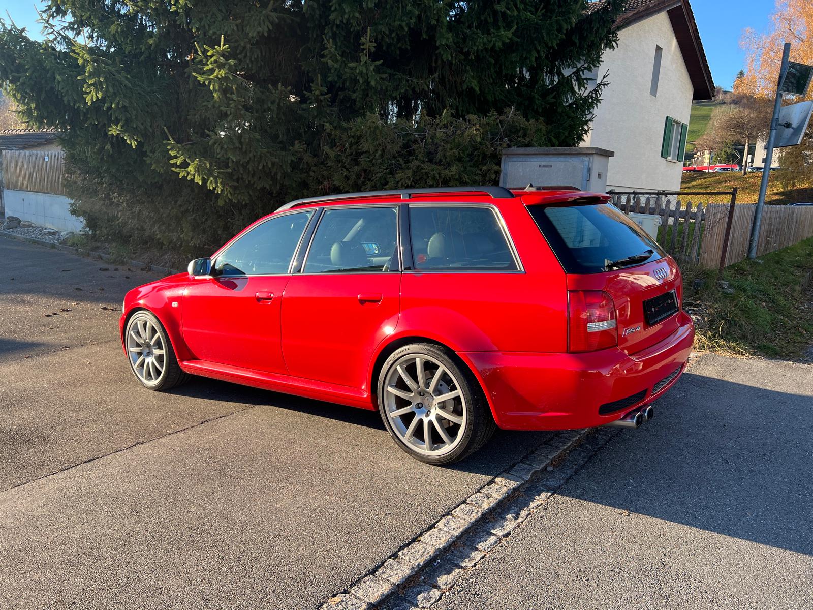 AUDI RS4 Avant quattro-image-3
