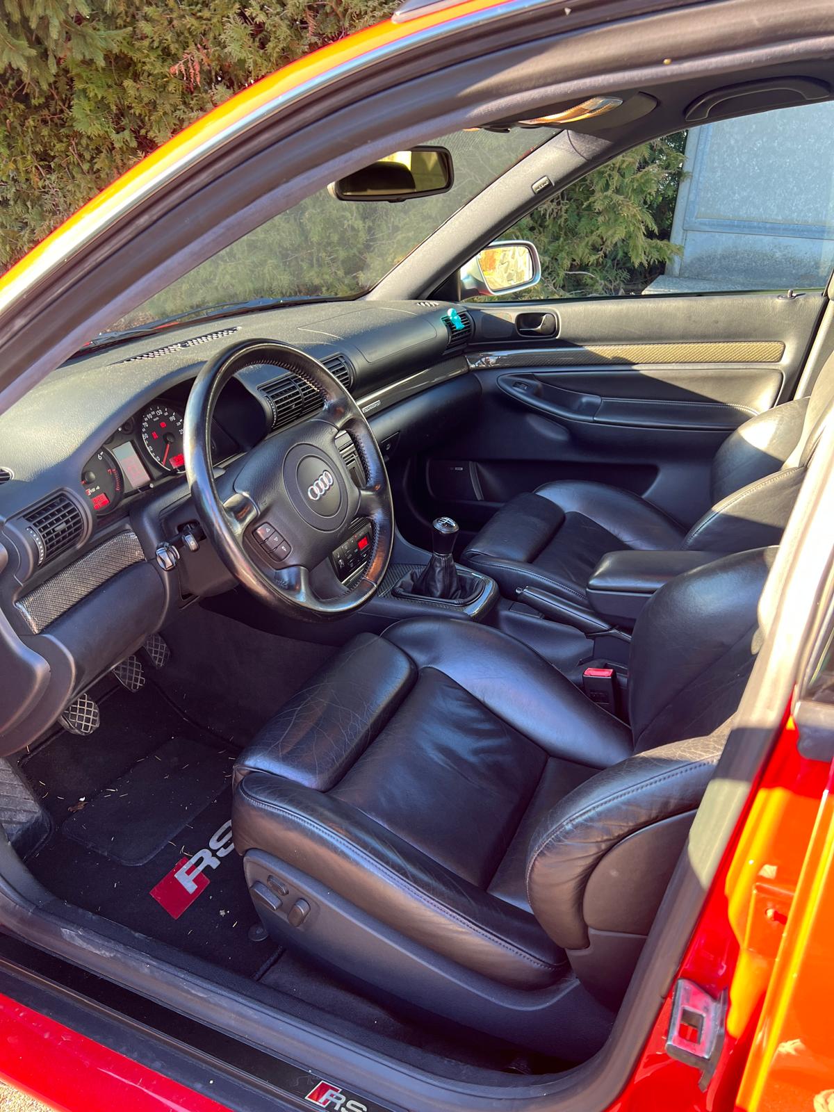 AUDI RS4 Avant quattro-image-8