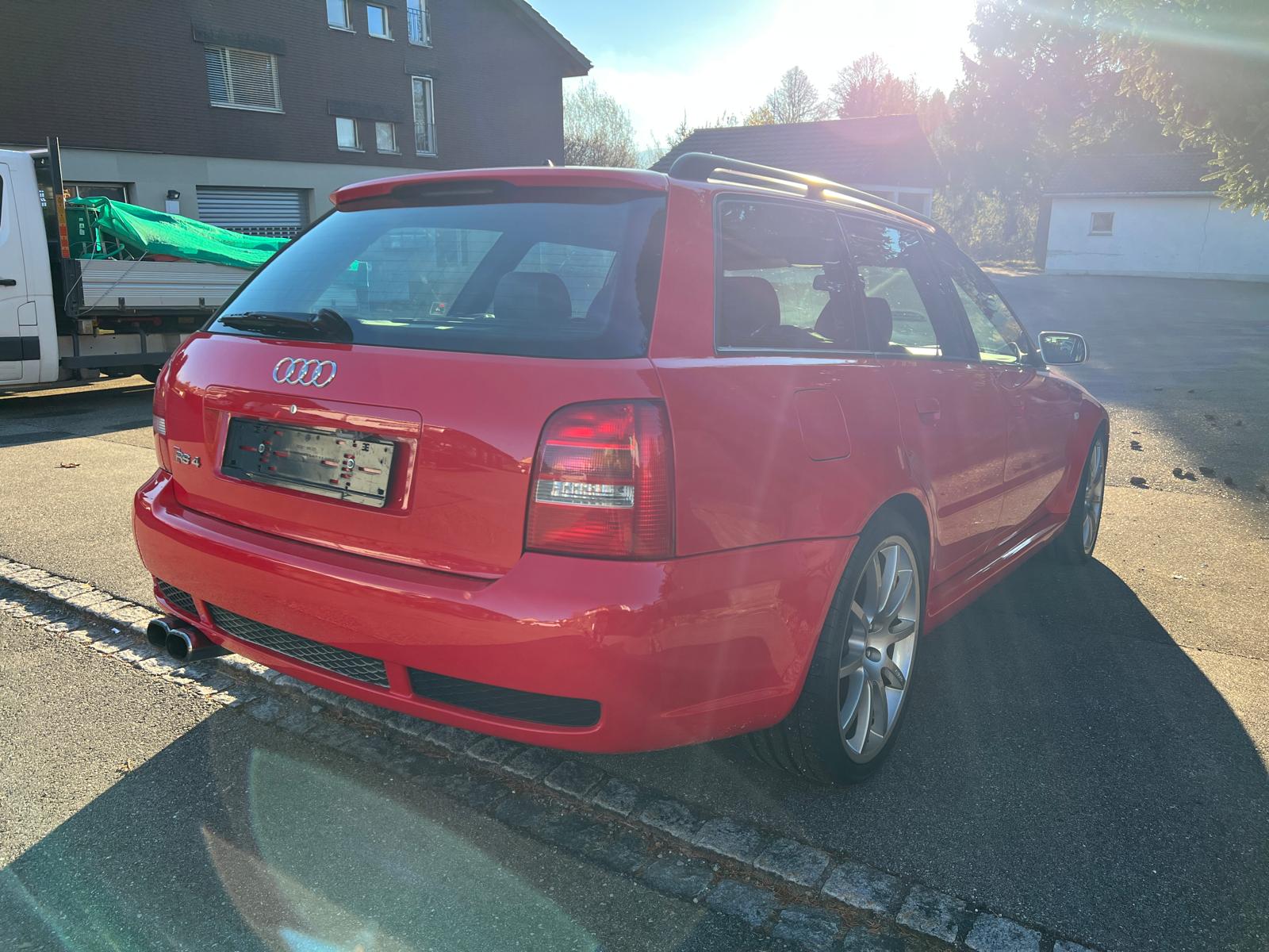 AUDI RS4 Avant quattro-image-2