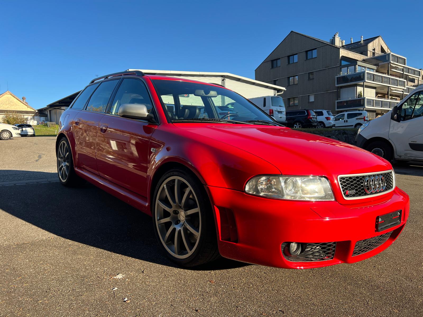 AUDI RS4 Avant quattro-image-1
