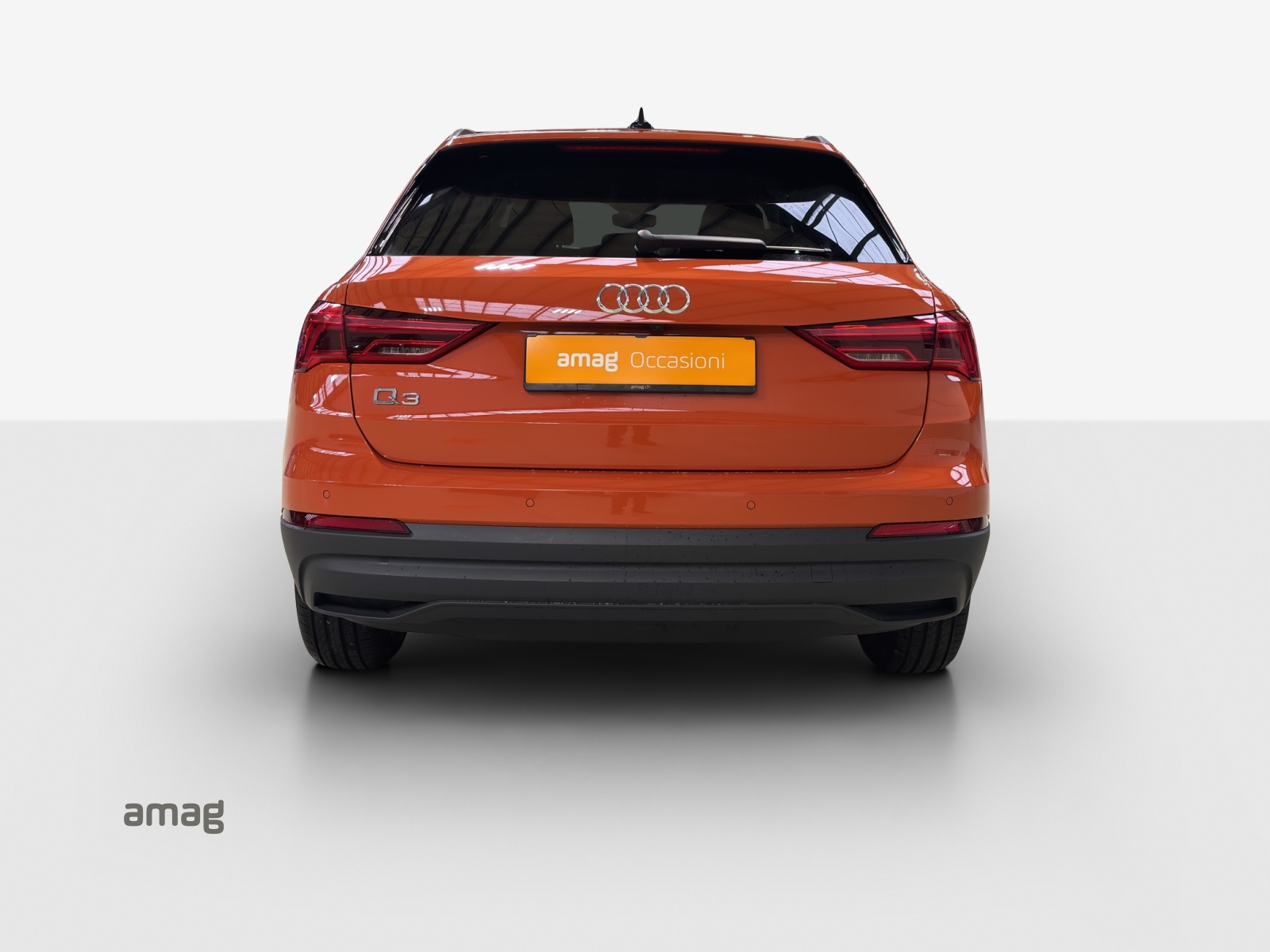 AUDI Q3 35 TFSI Attraction S-tronic-image-3