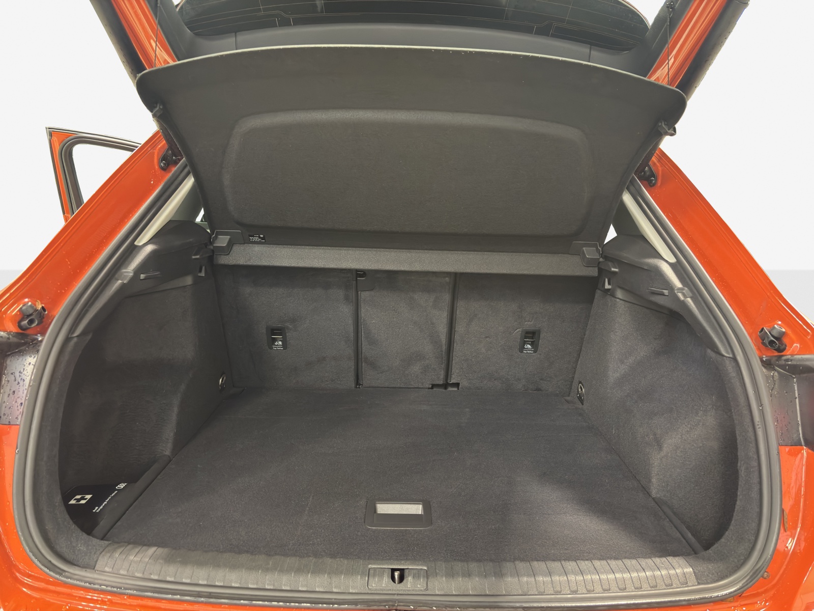 AUDI Q3 35 TFSI Attraction S-tronic-image-12