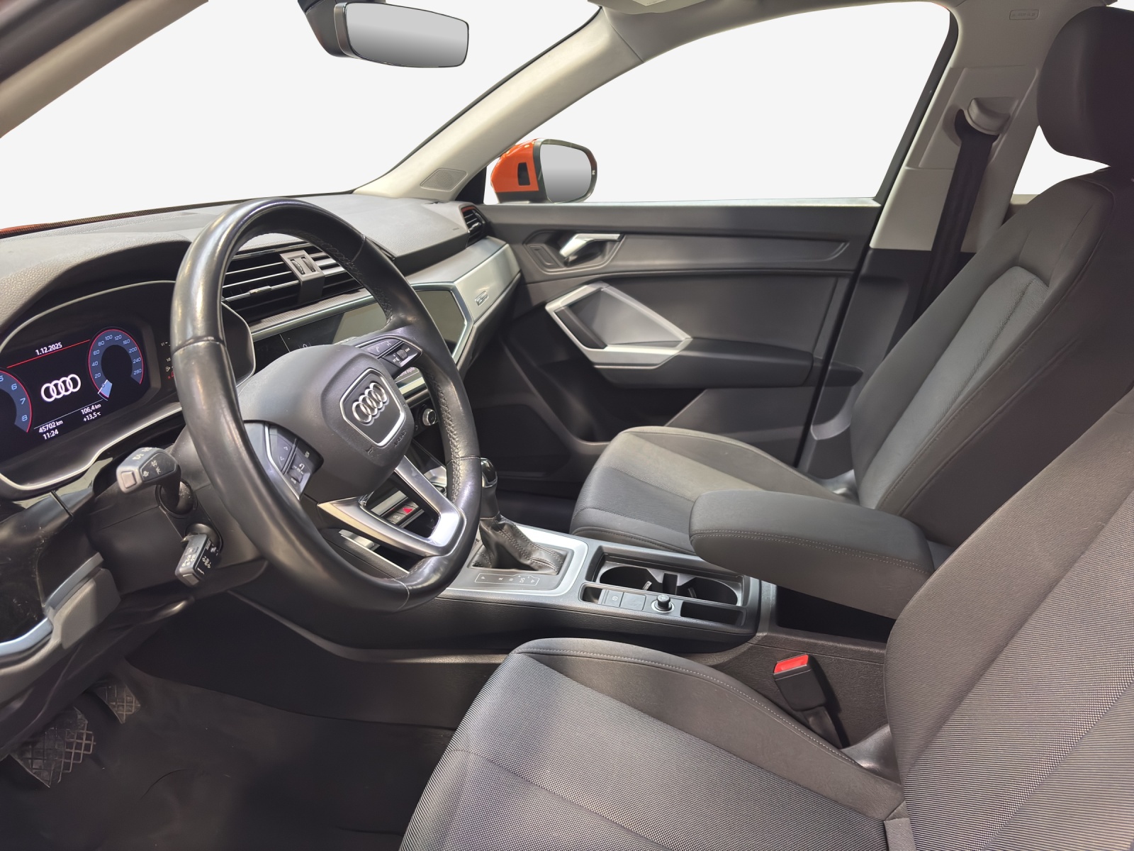 AUDI Q3 35 TFSI Attraction S-tronic-image-7
