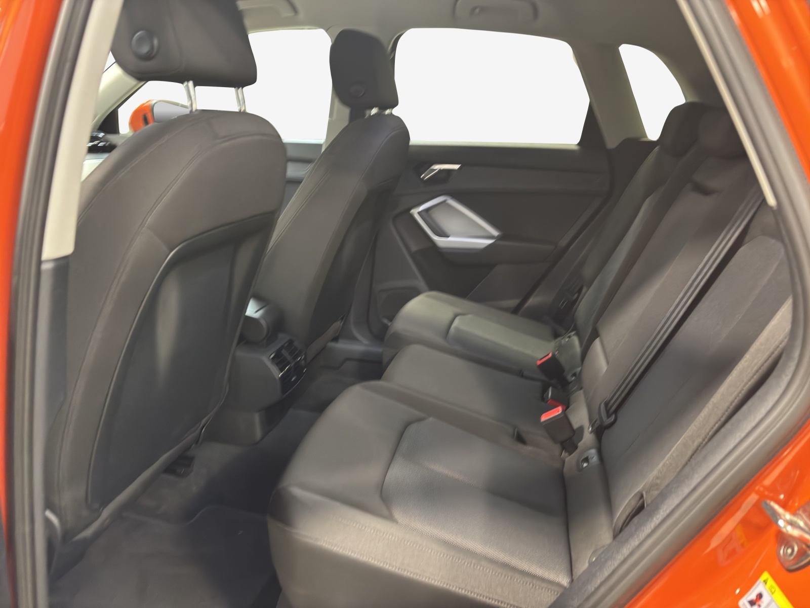 AUDI Q3 35 TFSI Attraction S-tronic-image-11