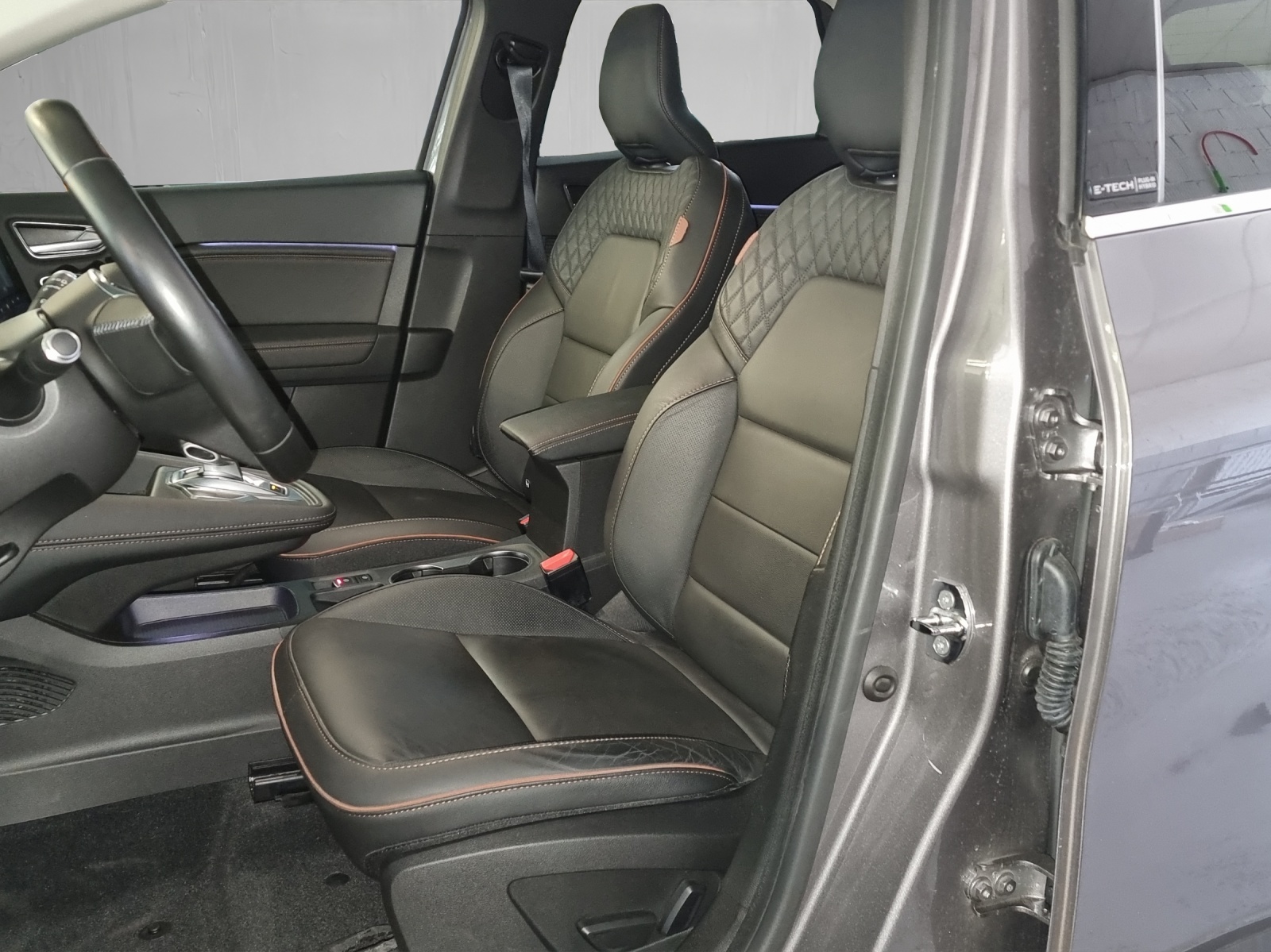 RENAULT Captur 1.6 E-Tech Plug-in Init-image-6