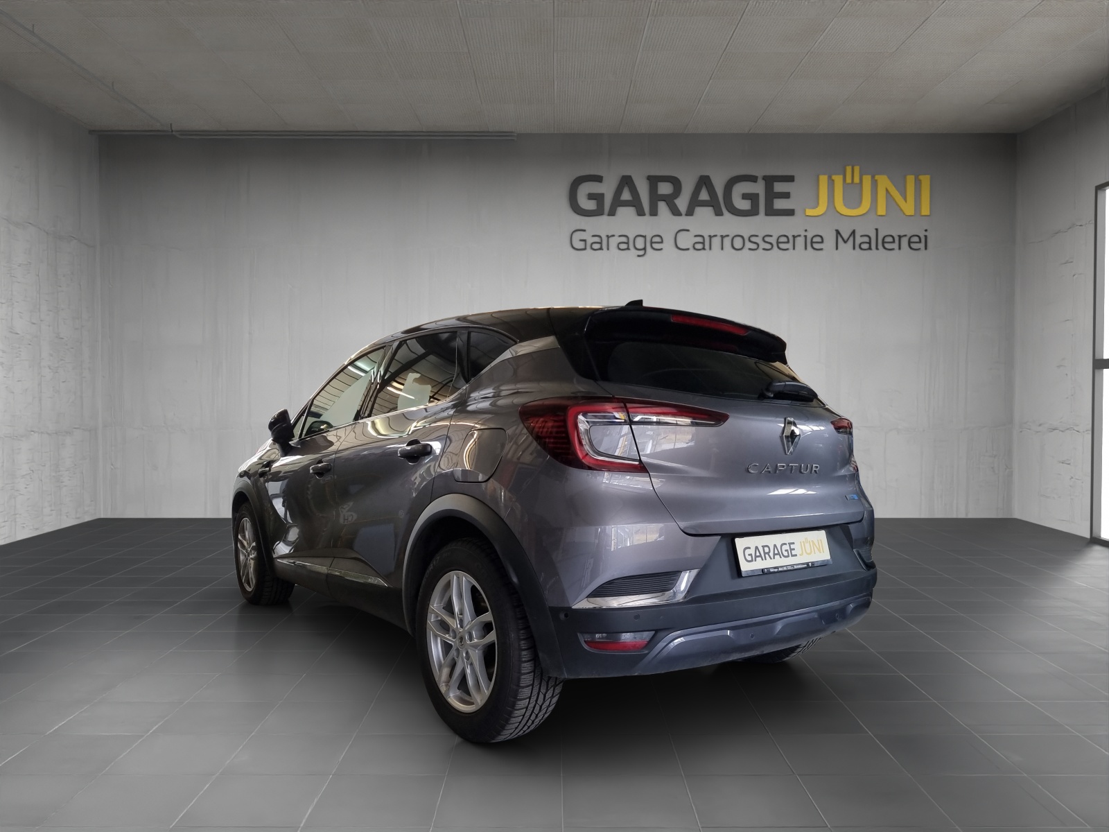 RENAULT Captur 1.6 E-Tech Plug-in Init-image-3