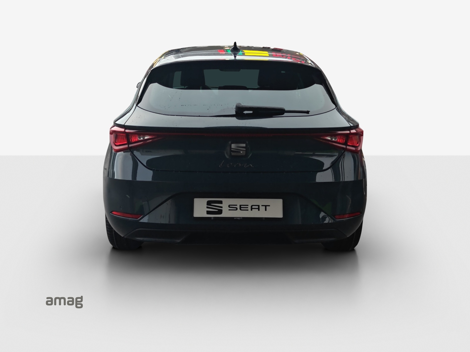 SEAT Leon 1.5 eTSI mHEV DSG Style-image-3