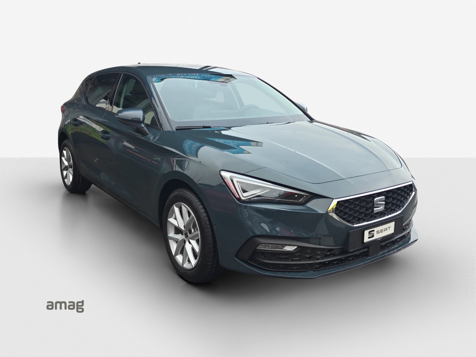 SEAT Leon 1.5 eTSI mHEV DSG Style-image-5