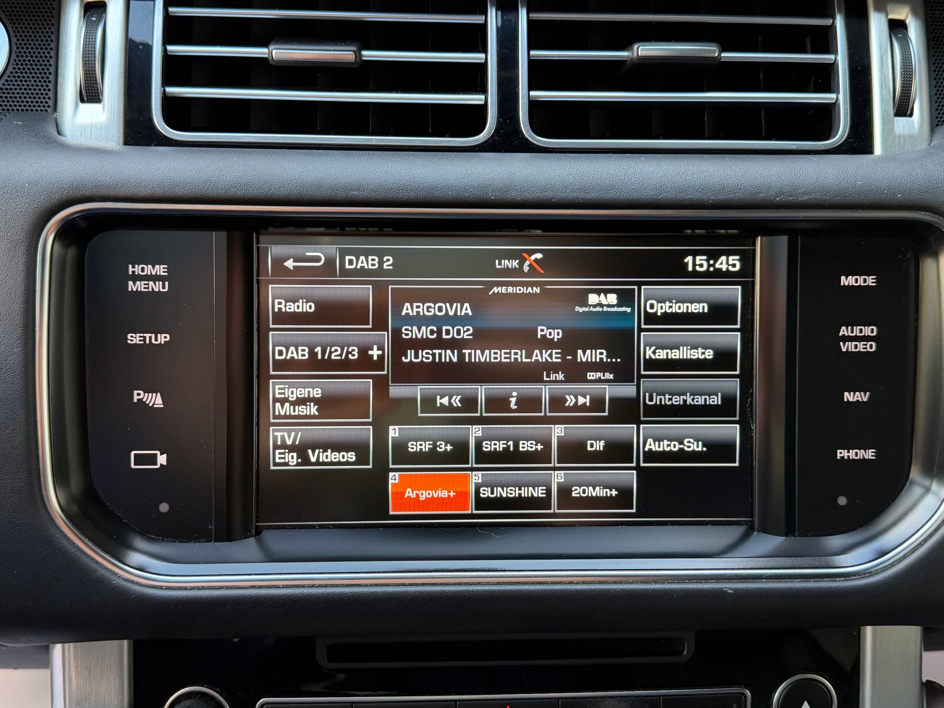 LAND ROVER Range Rover 4.4 SDV8 Vogue Automatic-image-12