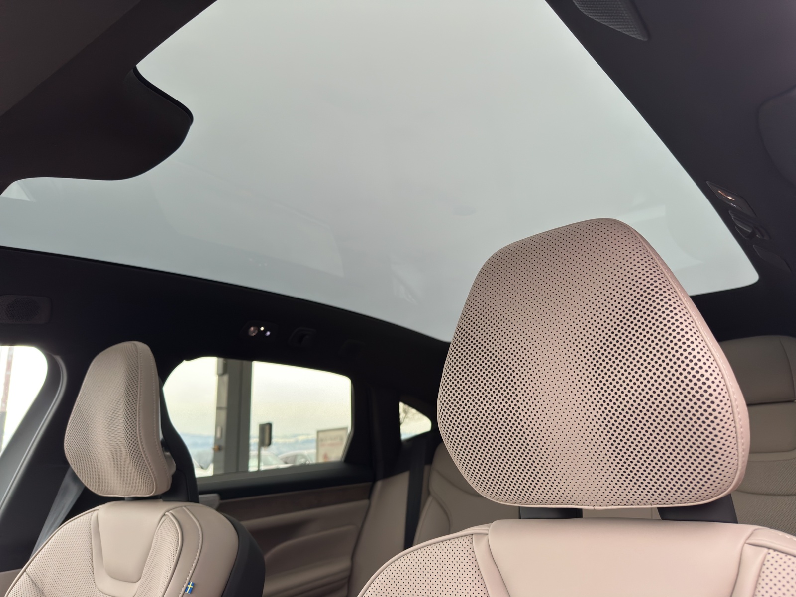 VOLVO ES90 Ultra-image-14