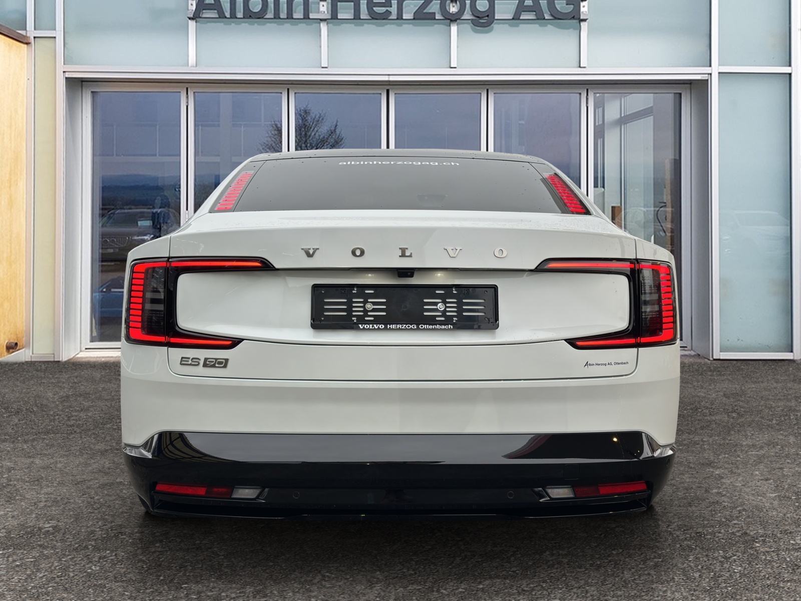 VOLVO ES90 Ultra-image-3