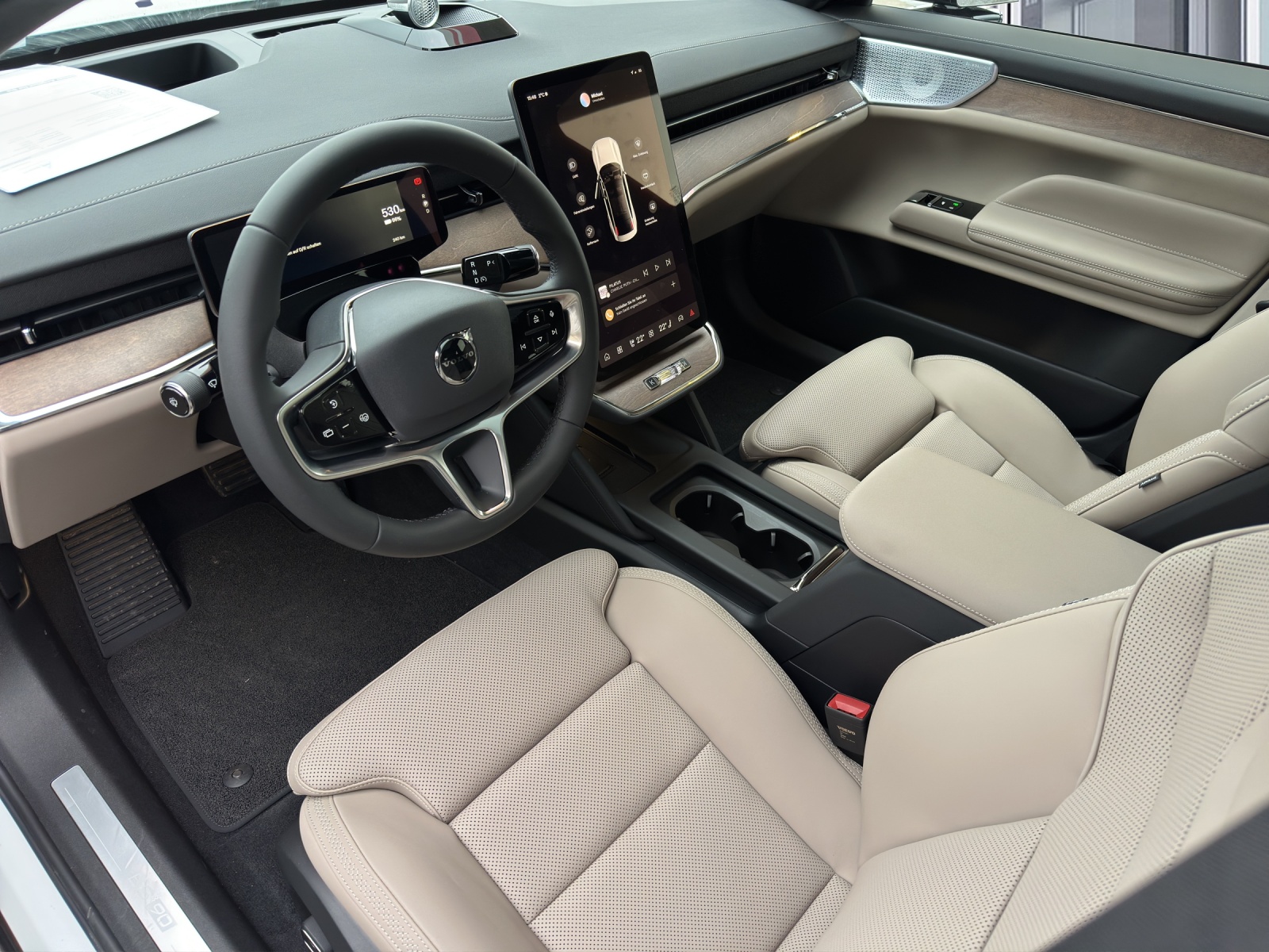VOLVO ES90 Ultra-image-9