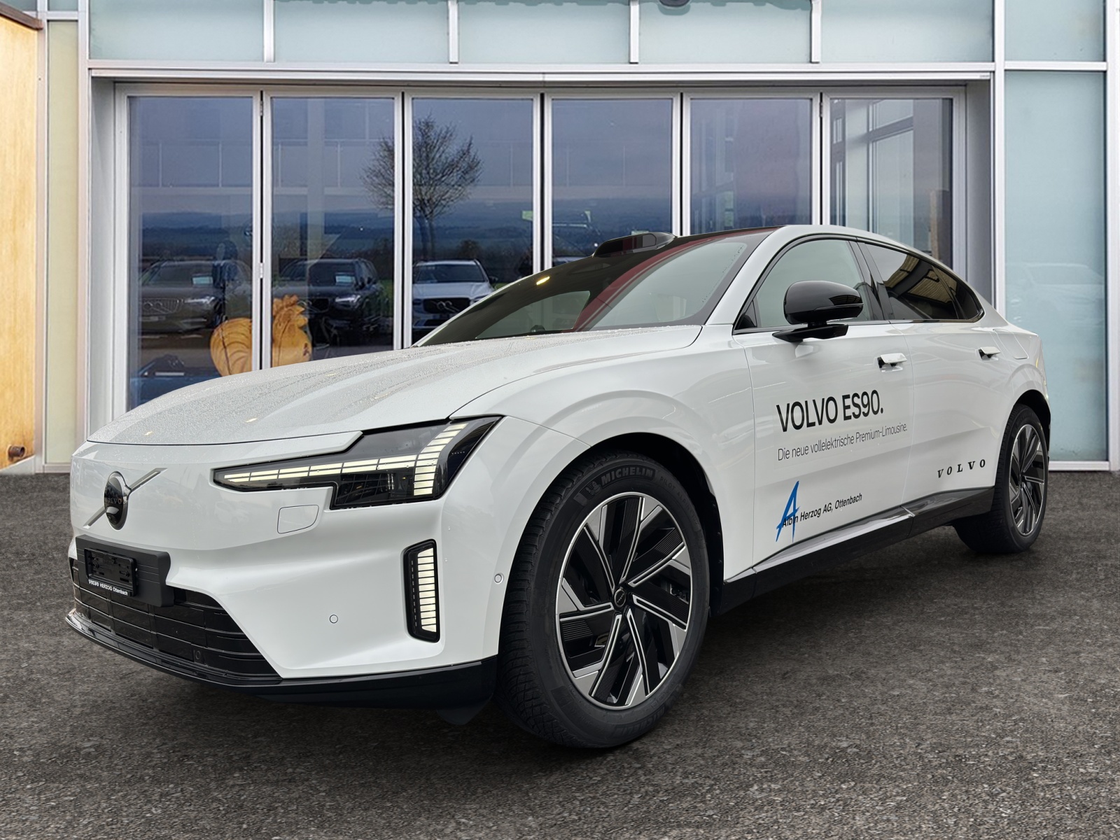 VOLVO ES90 Ultra-image-0