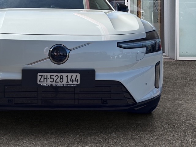 VOLVO ES90 Ultra-image-6