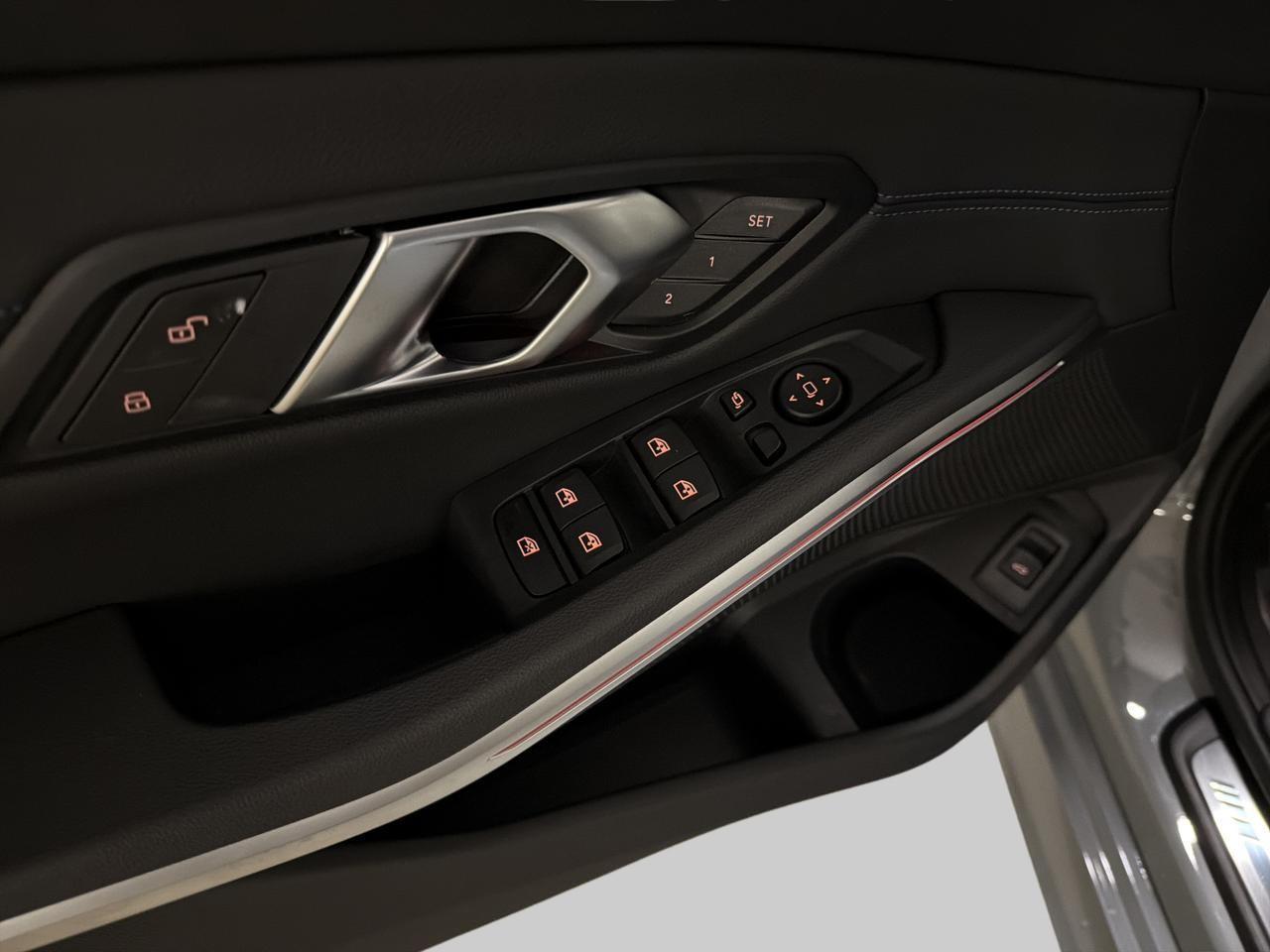BMW 320d xDrive Touring M Sport-image-9