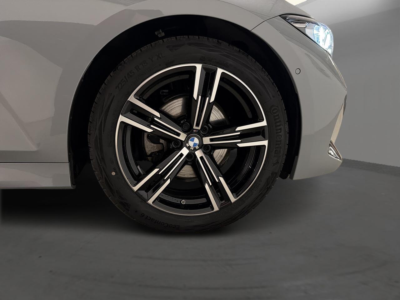 BMW 320d xDrive Touring M Sport-image-7