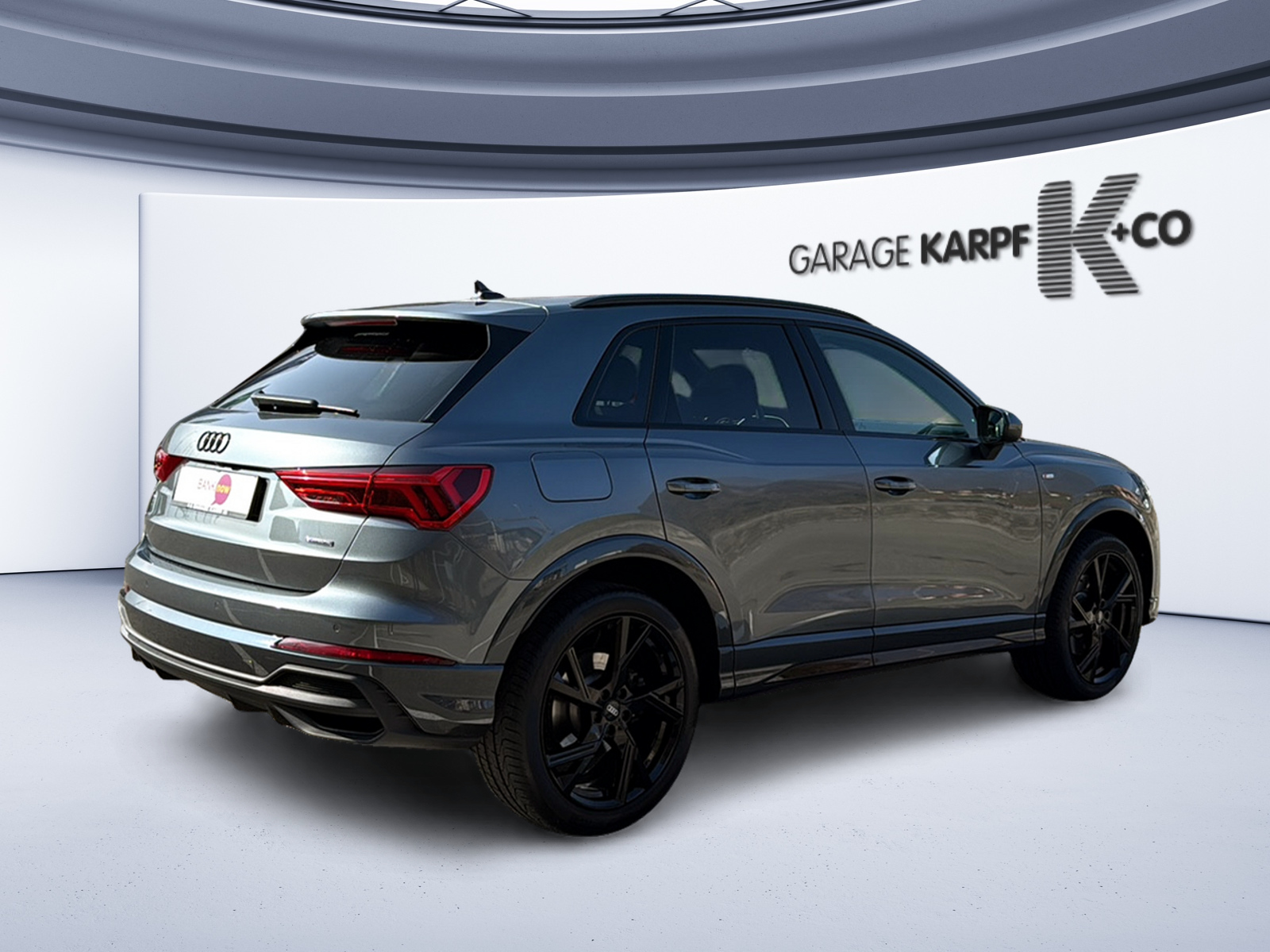 AUDI Q3 45 TFSI S line quattro S-tronic-image-4