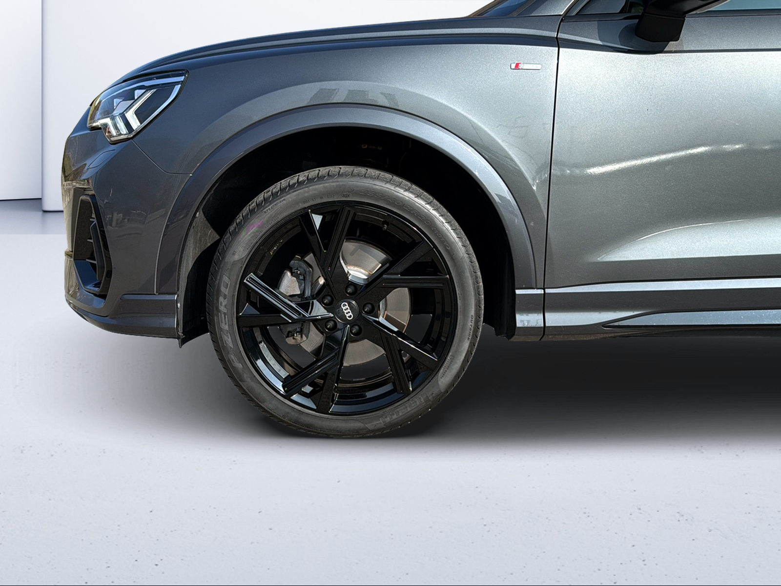 AUDI Q3 45 TFSI S line quattro S-tronic-image-14