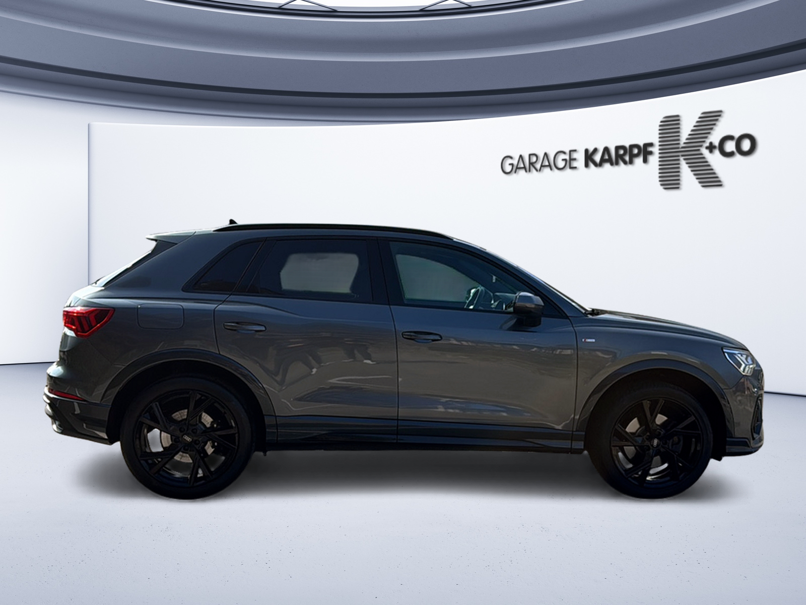 AUDI Q3 45 TFSI S line quattro S-tronic-image-5