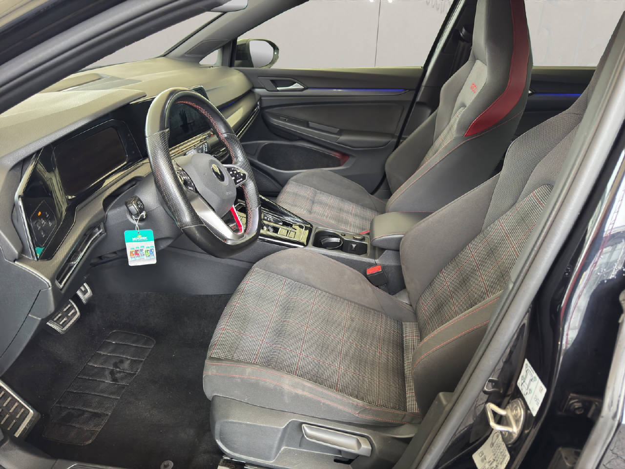 VW Golf VIII 2.0 TSI GTI 245PS DSG-Automat-image-13