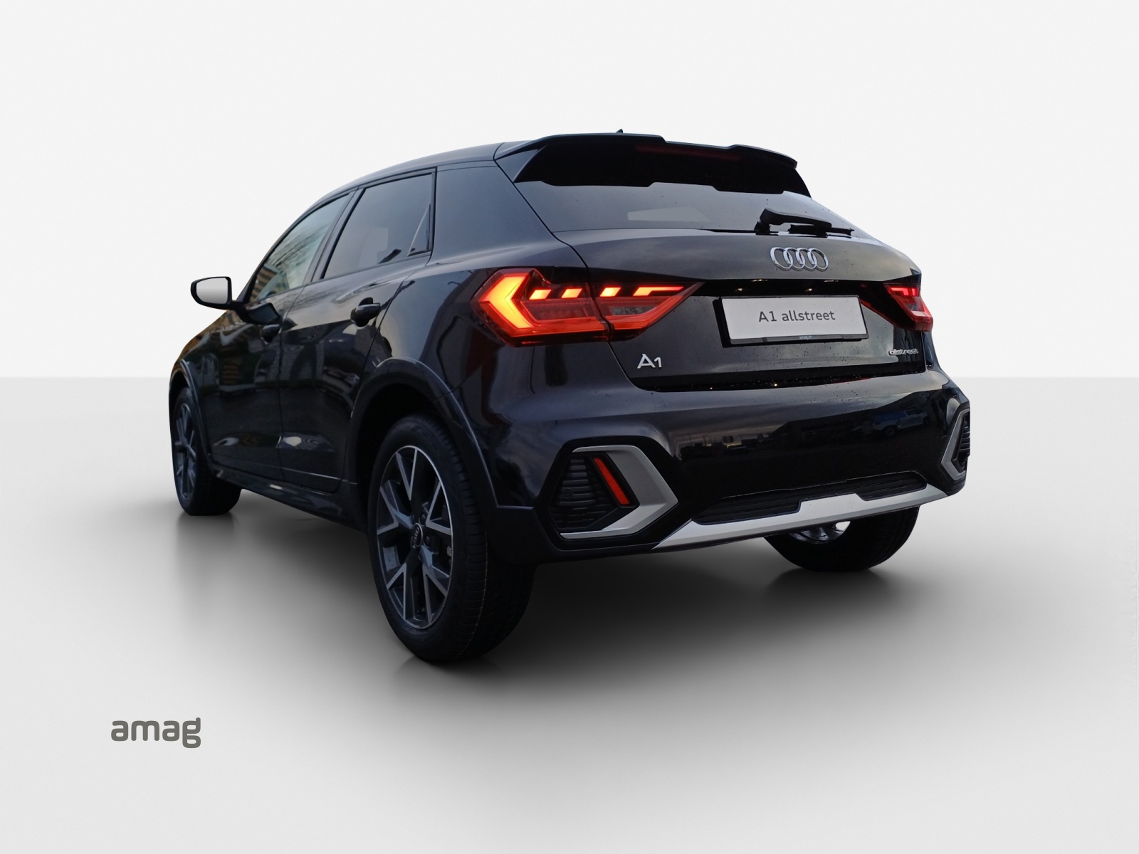 AUDI A1 allstreet 30 TFSI Attraction S-tronic-image-2