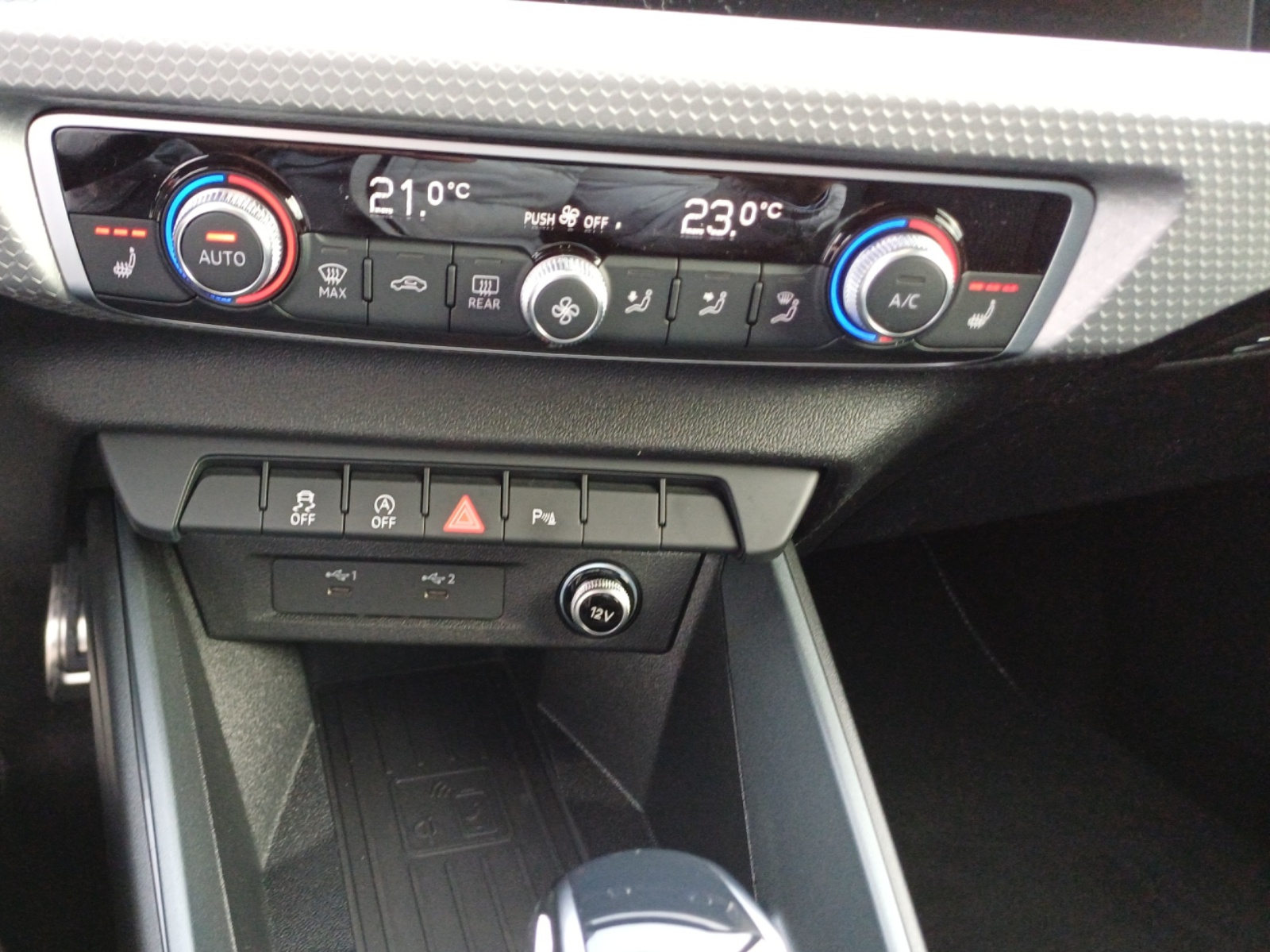 AUDI A1 allstreet 30 TFSI Attraction S-tronic-image-15