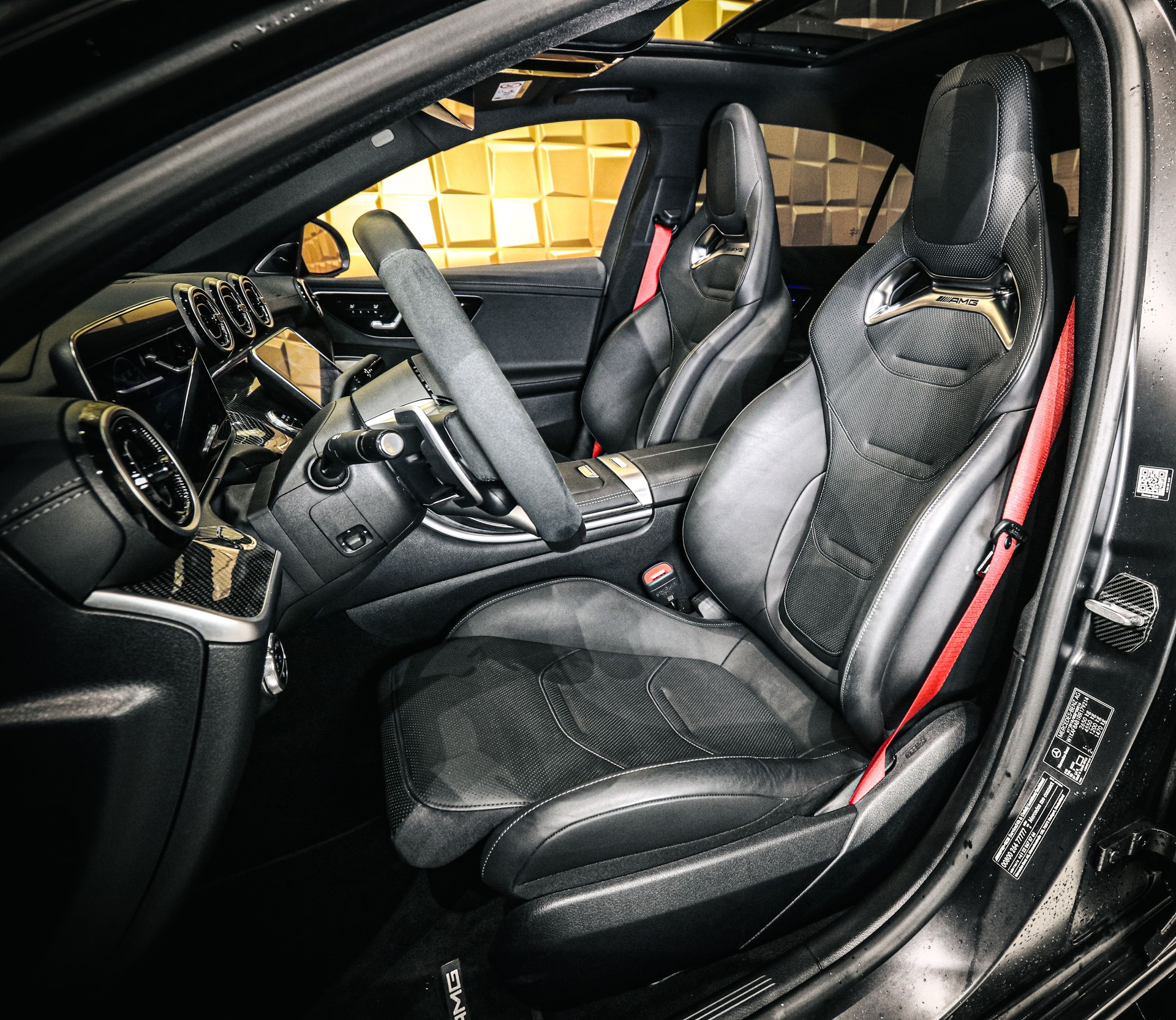 MERCEDES-BENZ C 63 S AMG E Performance 4 Matic Executive Edition-image-12