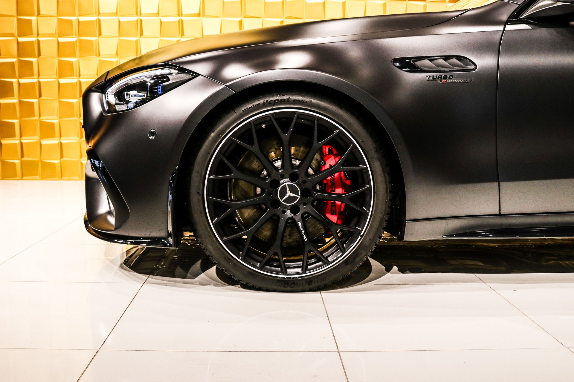 MERCEDES-BENZ C 63 S AMG E Performance 4 Matic Executive Edition-image-10