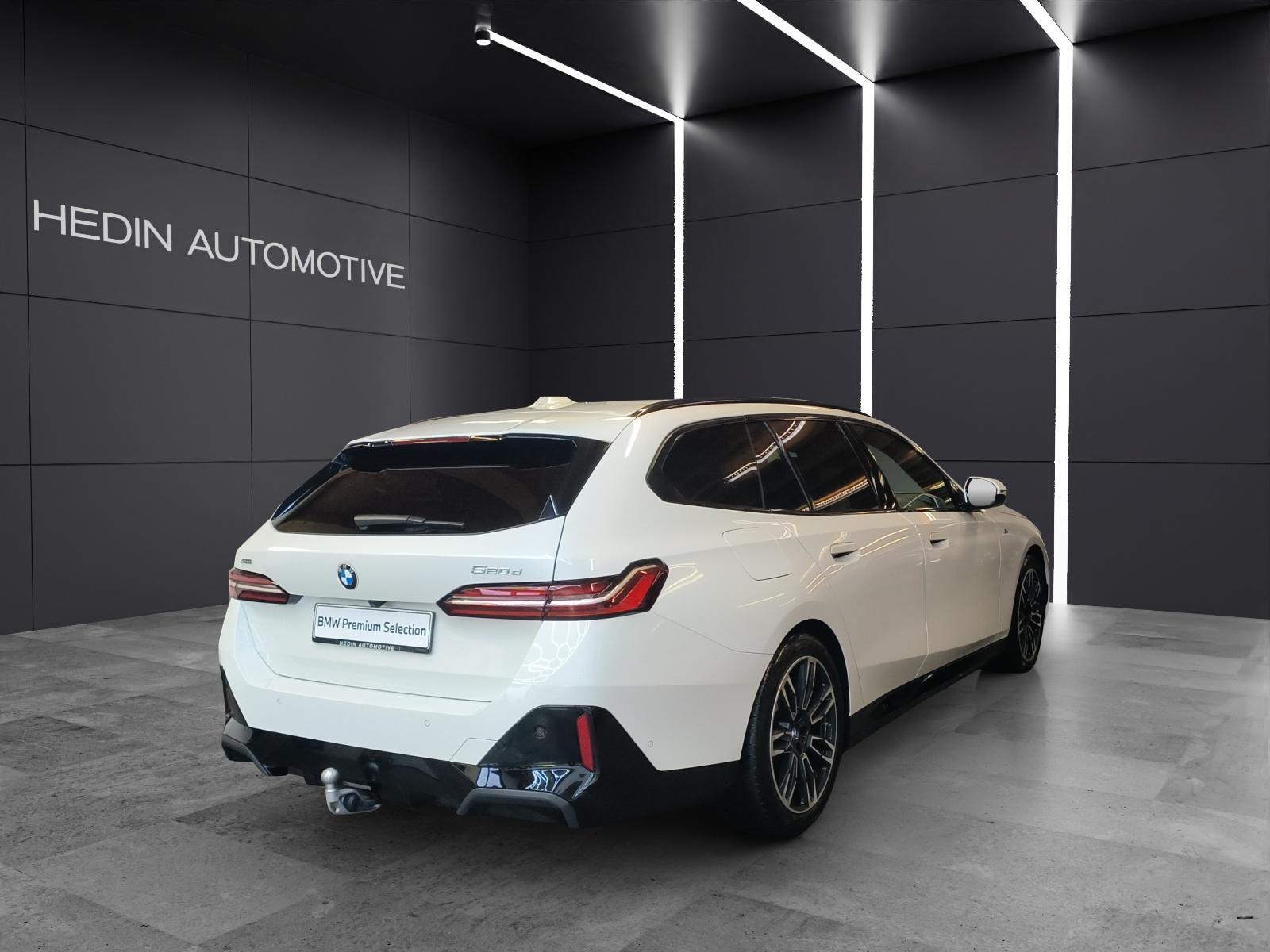 BMW 520d xDrive Touring-image-4