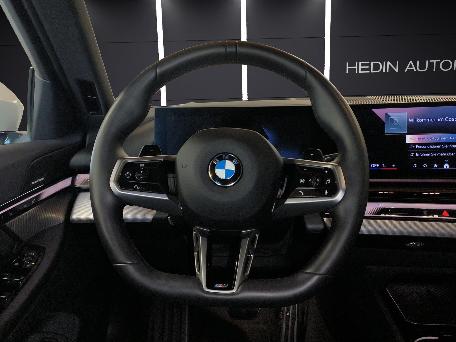 BMW 520d xDrive Touring-image-16