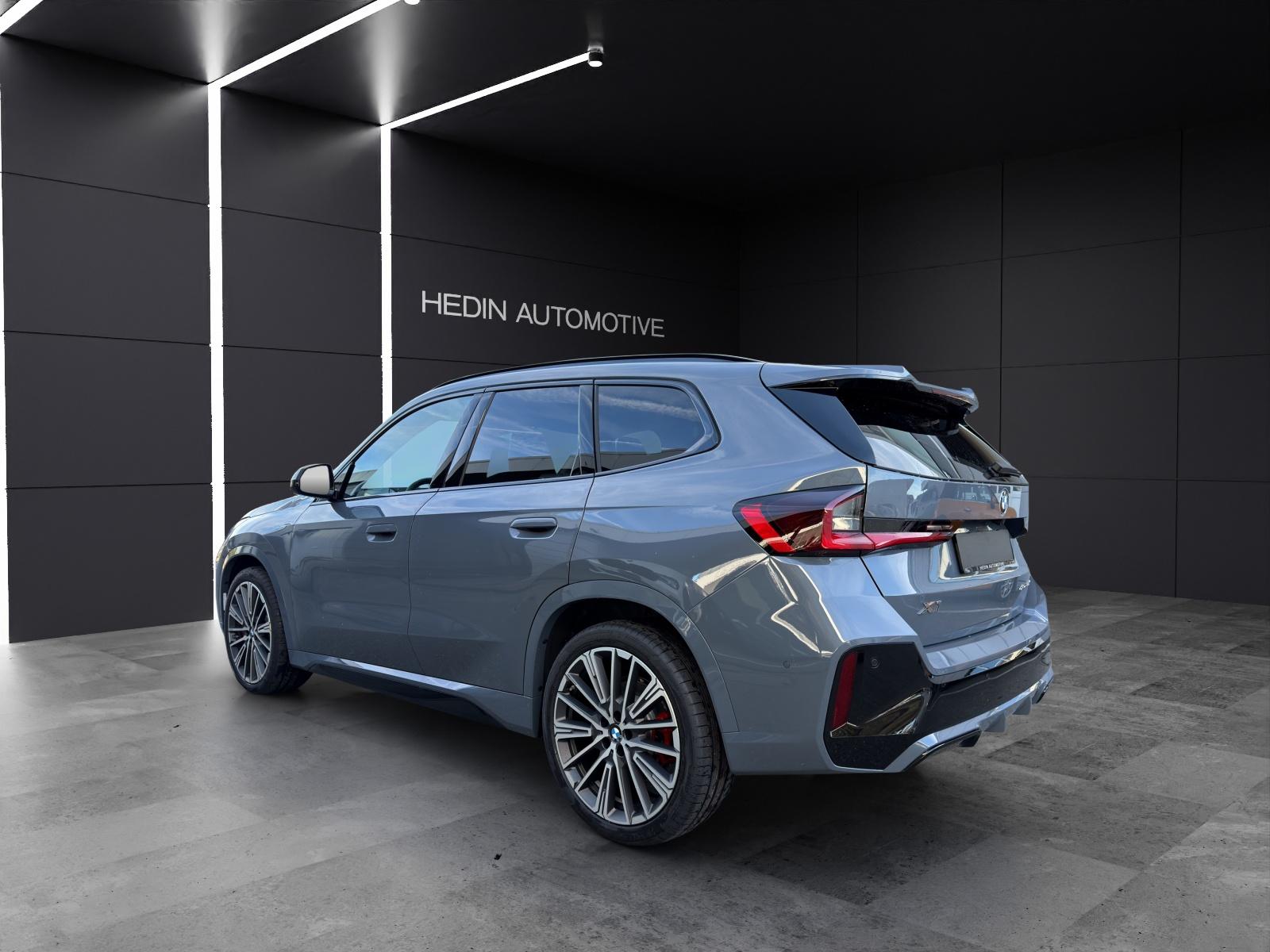 BMW X1 23d xDrive-showroom-element-3