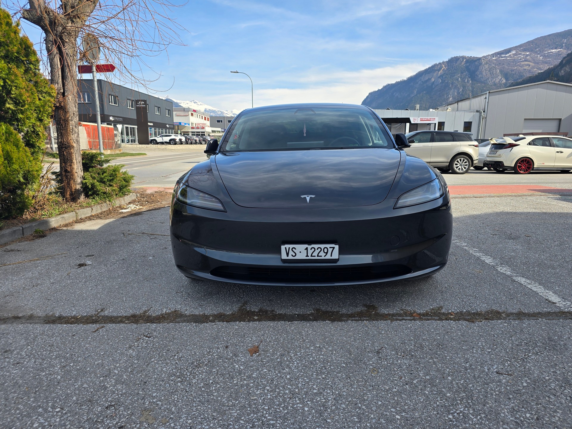 TESLA Model 3 Long Range Dual Motor AWD-image-2