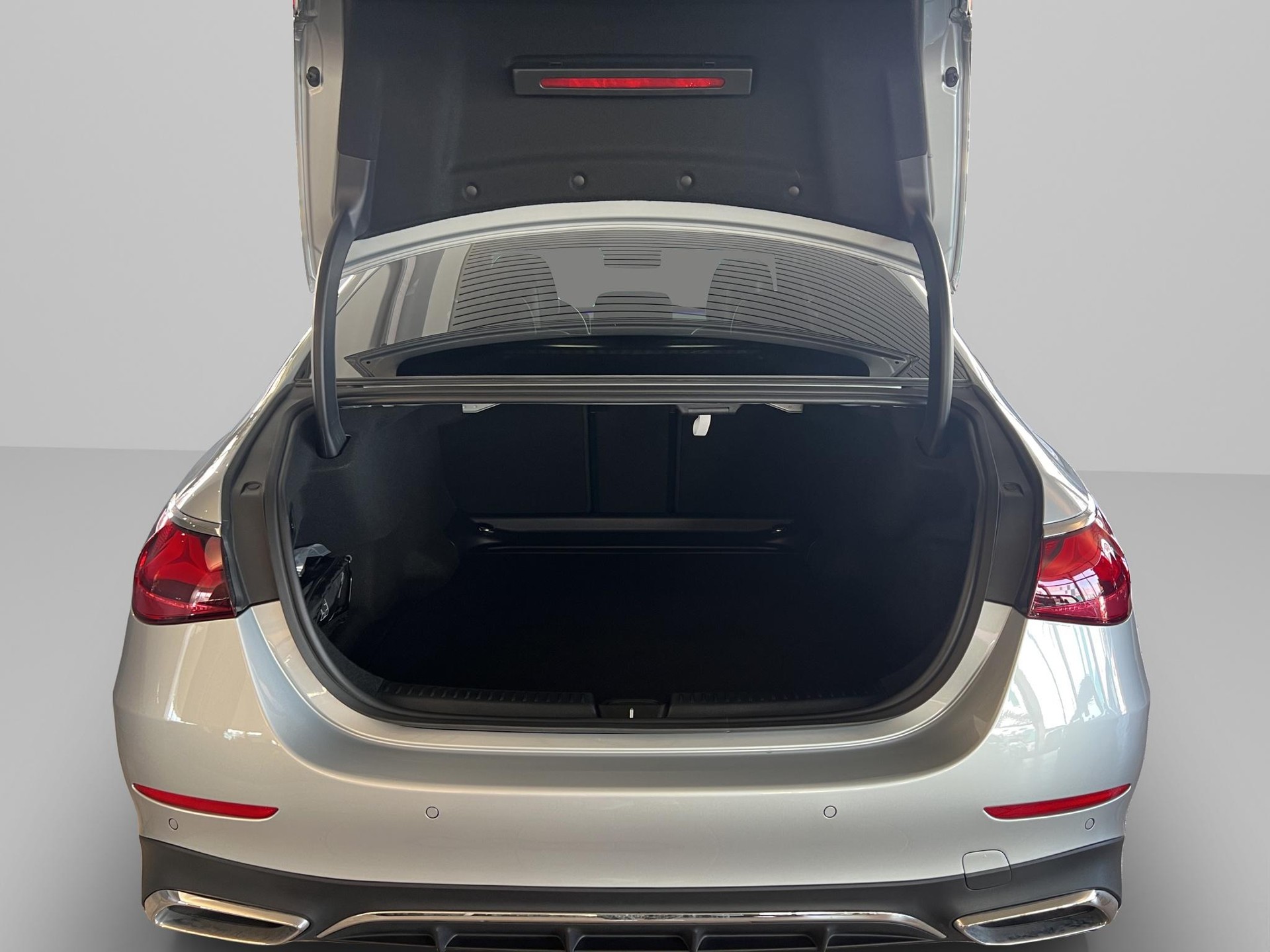 MERCEDES-BENZ E 450 d AMG Line 4matic-image-9
