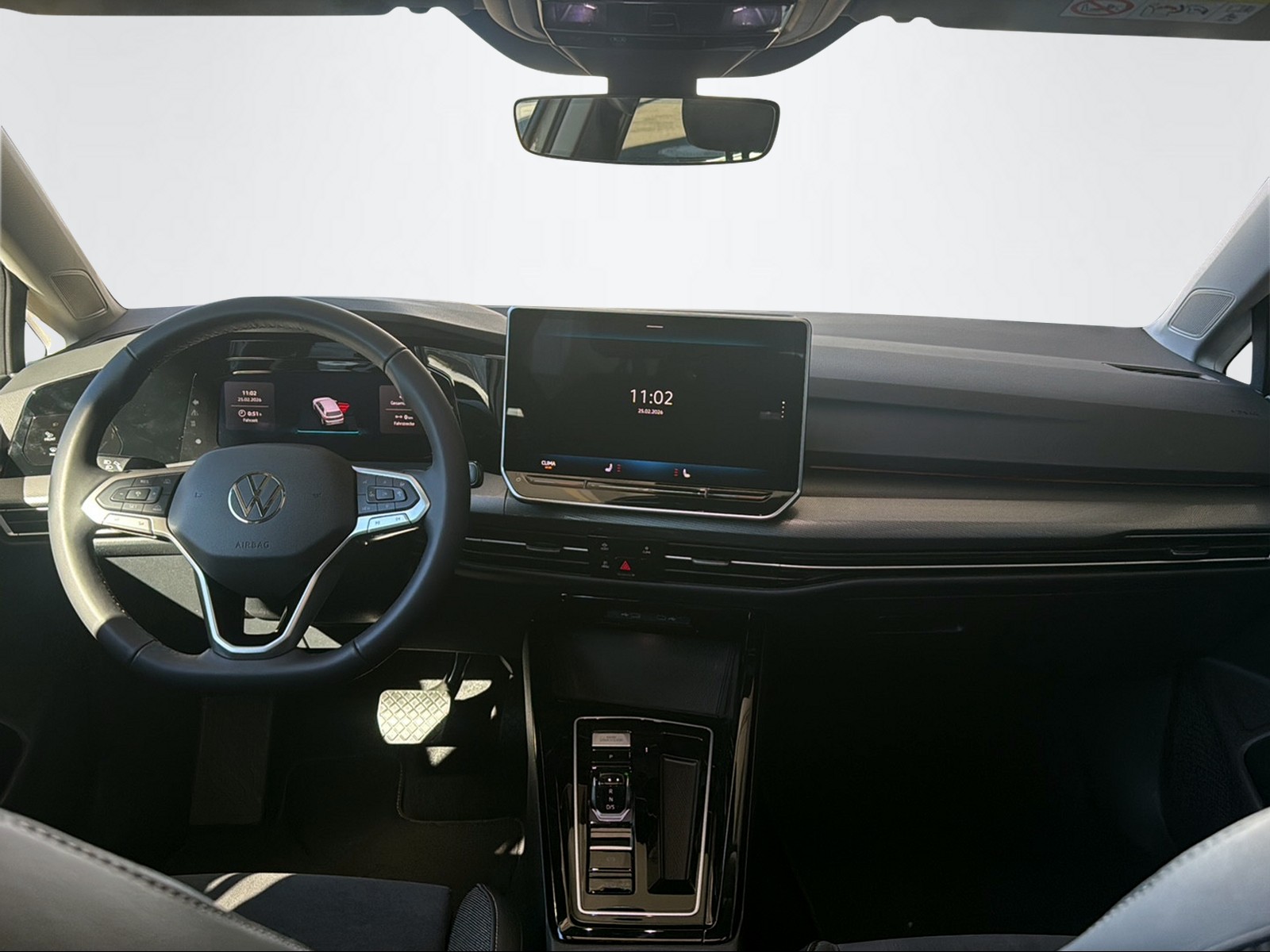 VW Golf VIII 1.5 eTSI Style DSG-image-9