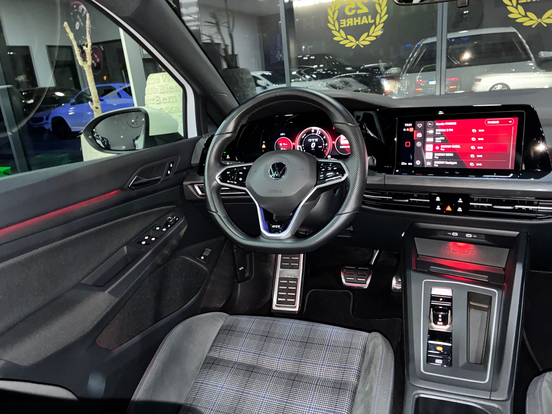 VW Golf 1.4 TSI PHEV GTE-image-8