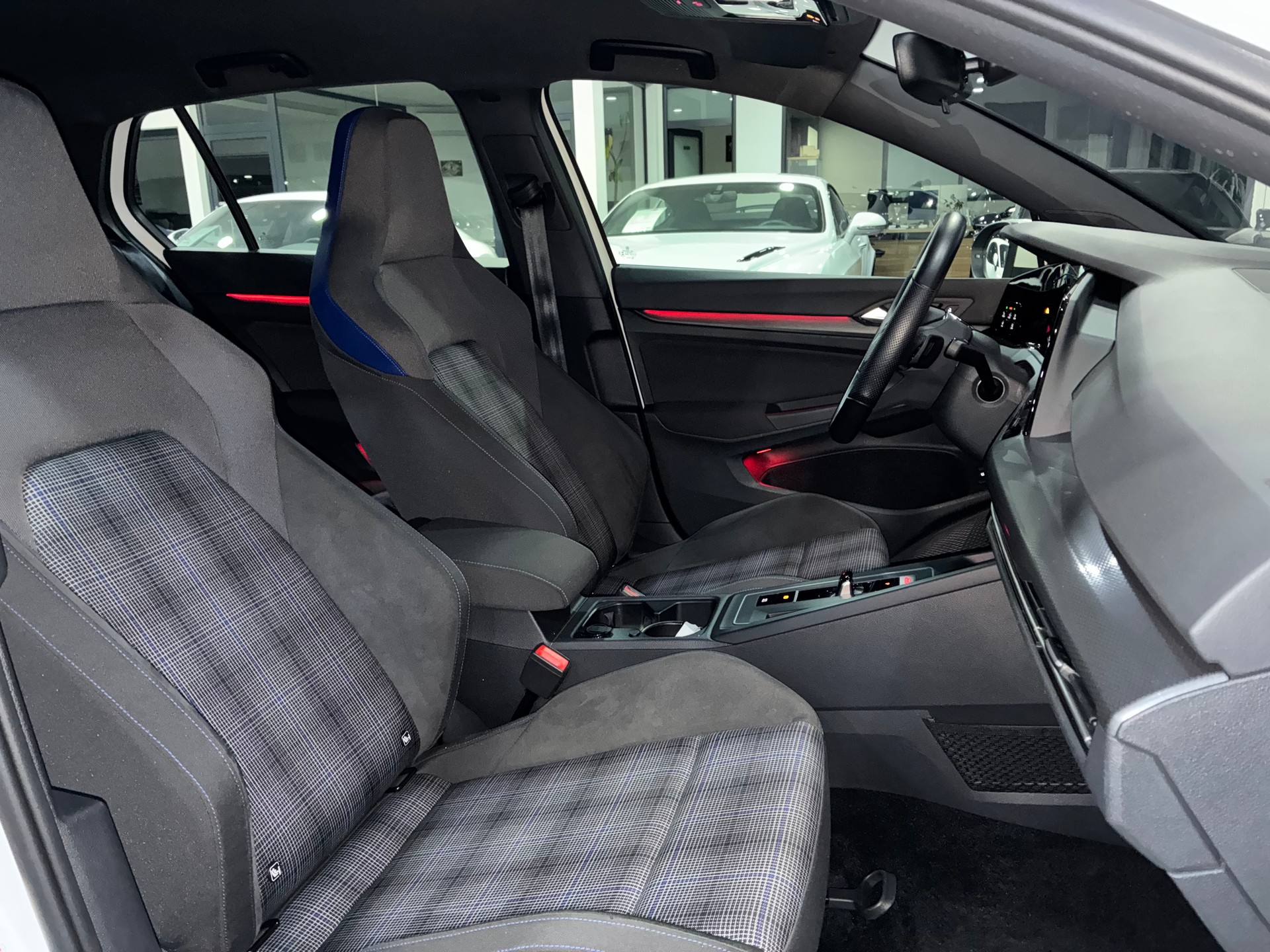 VW Golf 1.4 TSI PHEV GTE-image-11