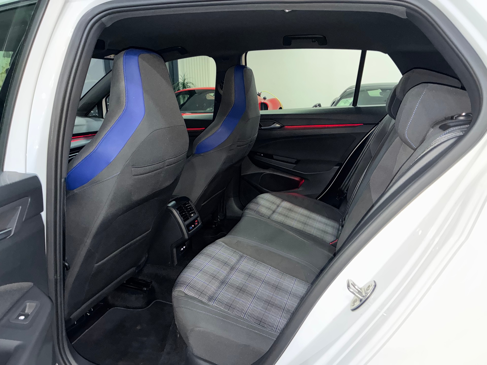 VW Golf 1.4 TSI PHEV GTE-image-12