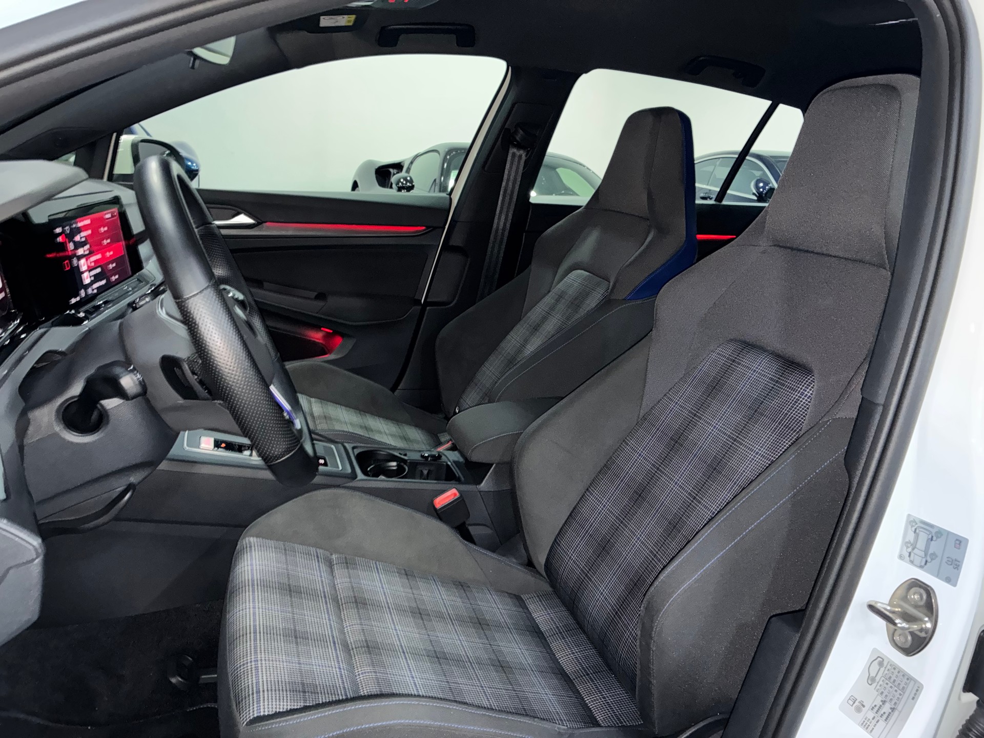 VW Golf 1.4 TSI PHEV GTE-image-10
