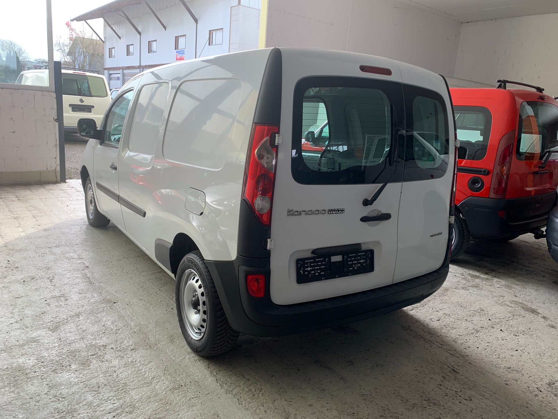 RENAULT Kangoo Maxi dCi 85 2 Plätze / 2 places-showroom-element-2