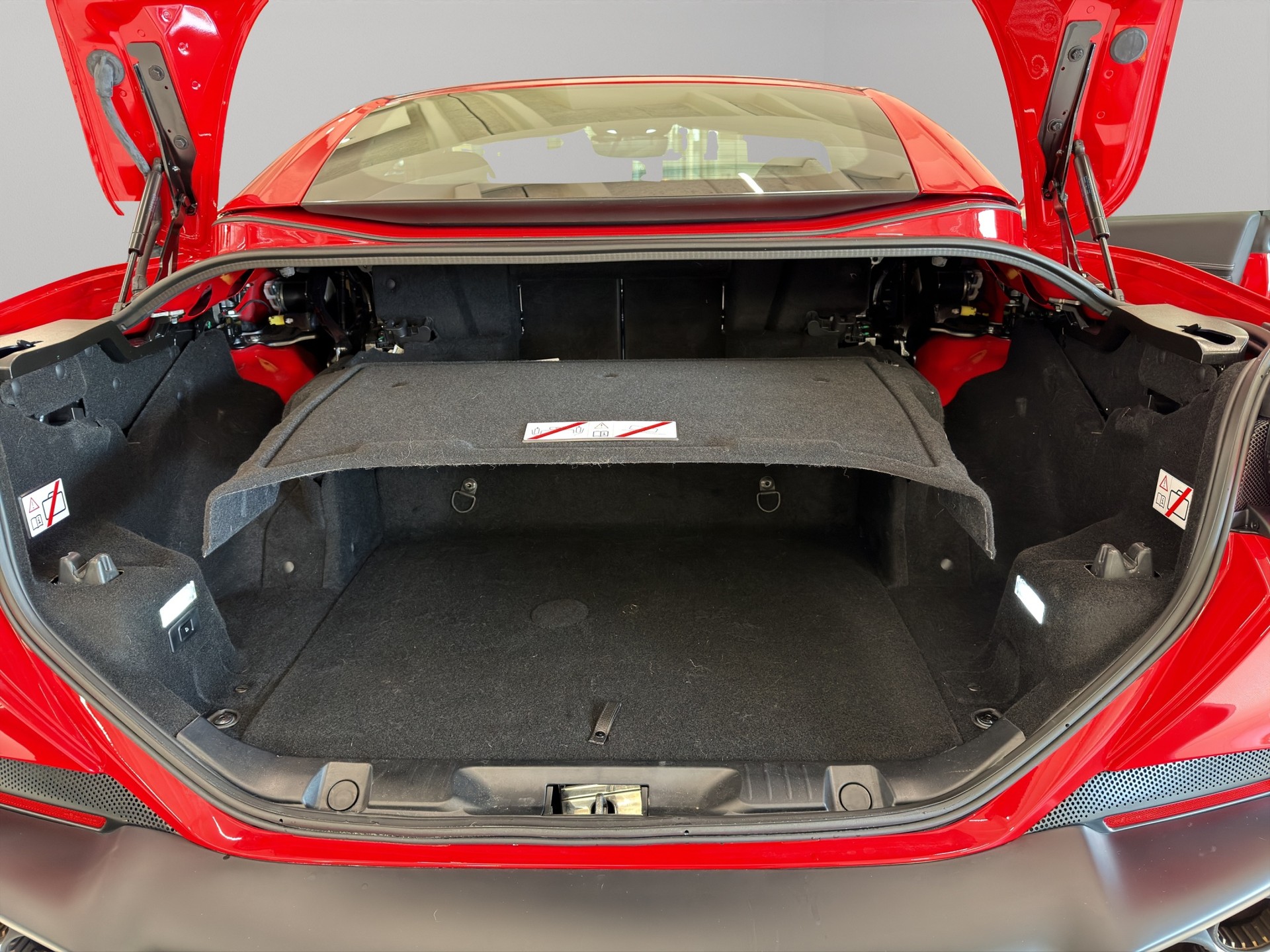 FERRARI Portofino M-image-25