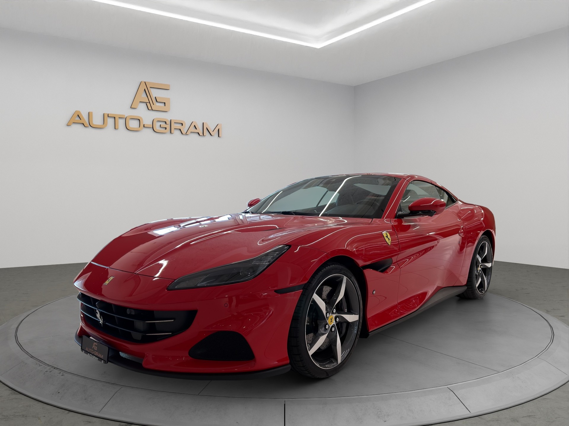 FERRARI Portofino M-image-0
