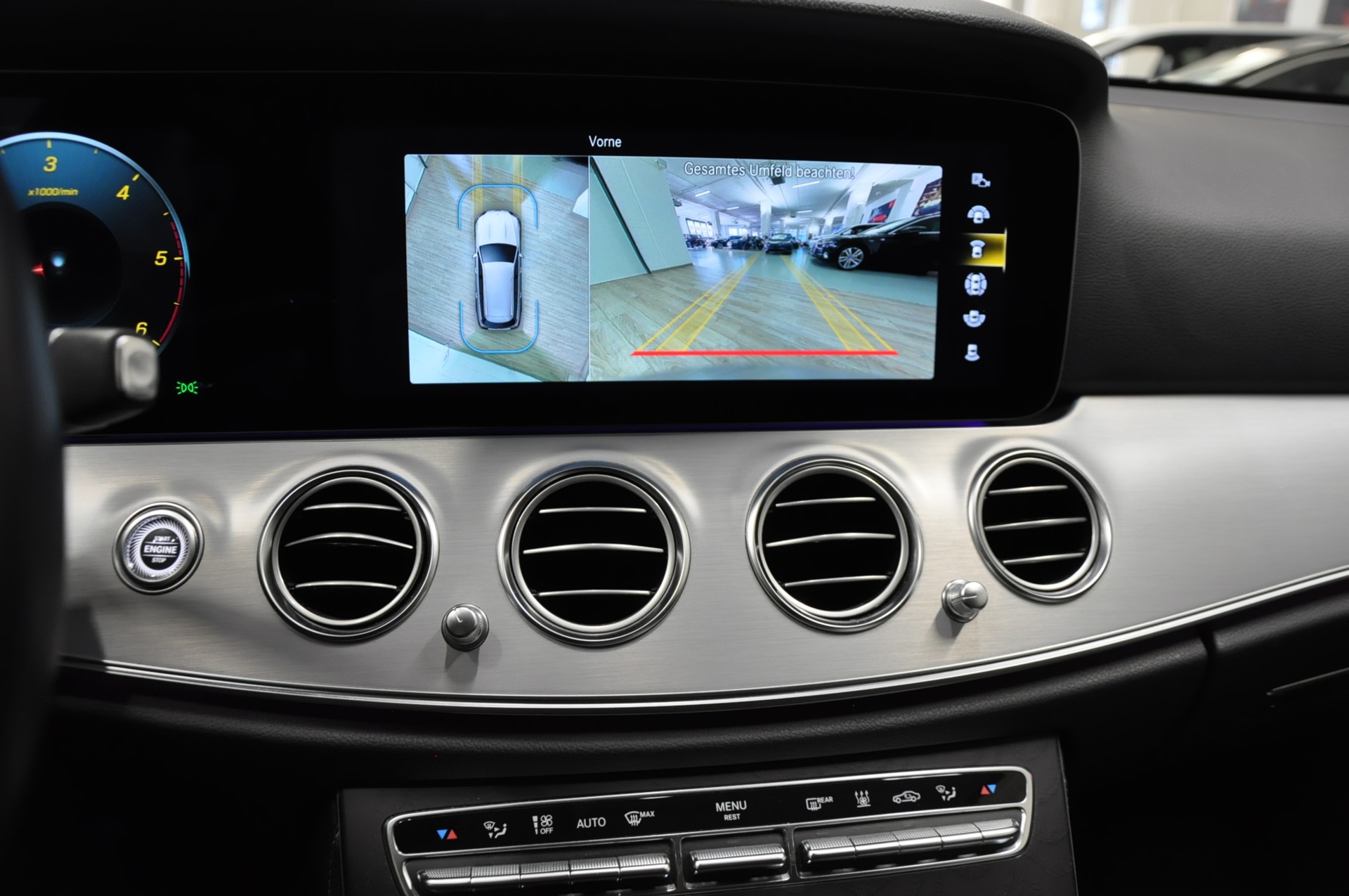 MERCEDES-BENZ E 220 d T 4Matic Avantgarde 9G-Tronic-image-21